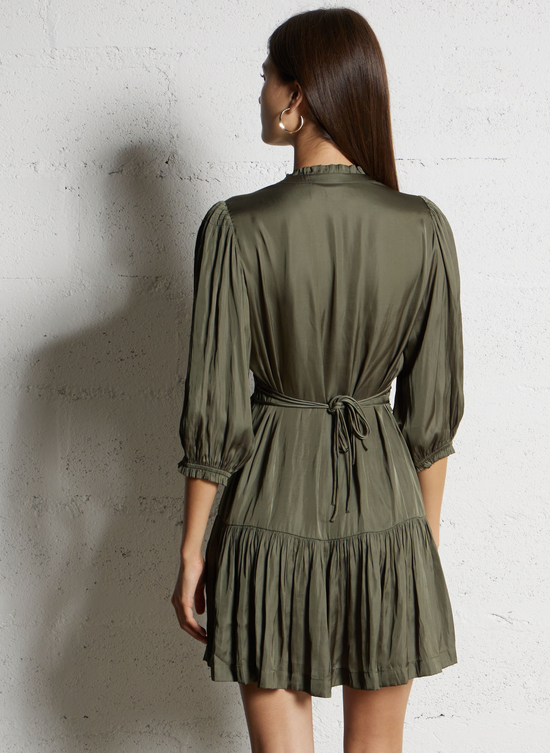 Robe courte froncée col tunisien en satin cyrilia BA&SH Kaki