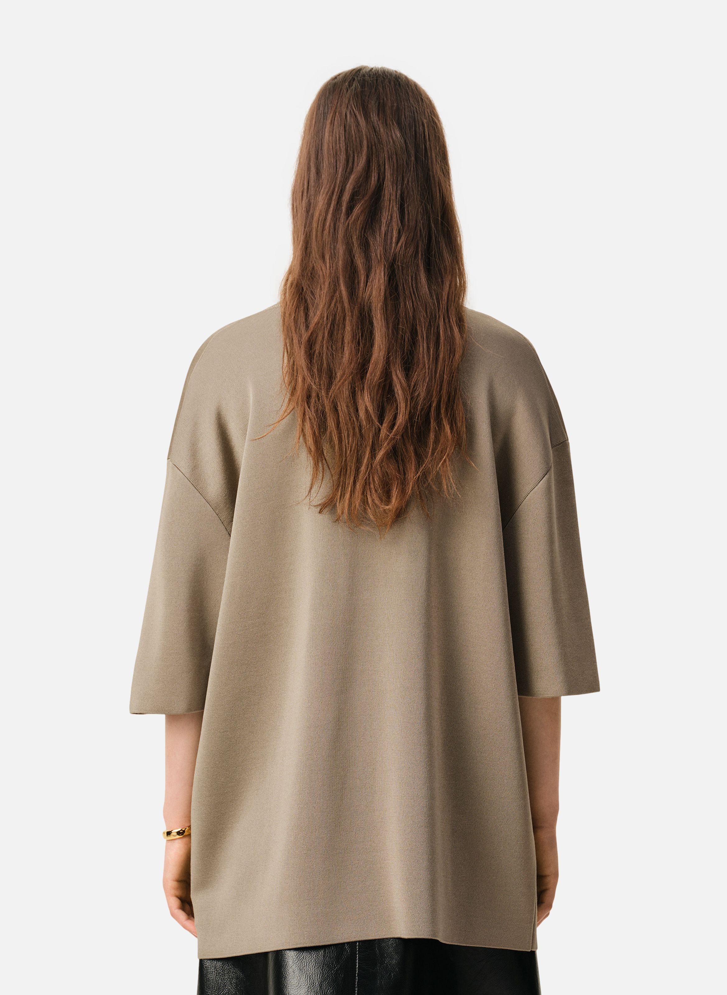 Pull col v manches courtes en laine AMI PARIS Beige