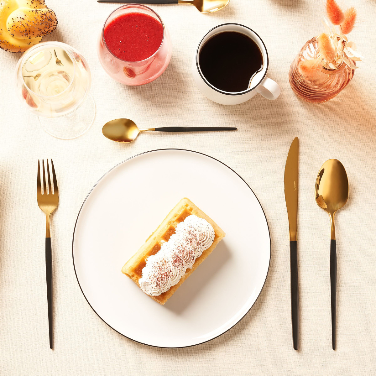 Yaka - assiette dessert 21.5 cm (lot de 6) MEDARD DE NOBLAT Noir