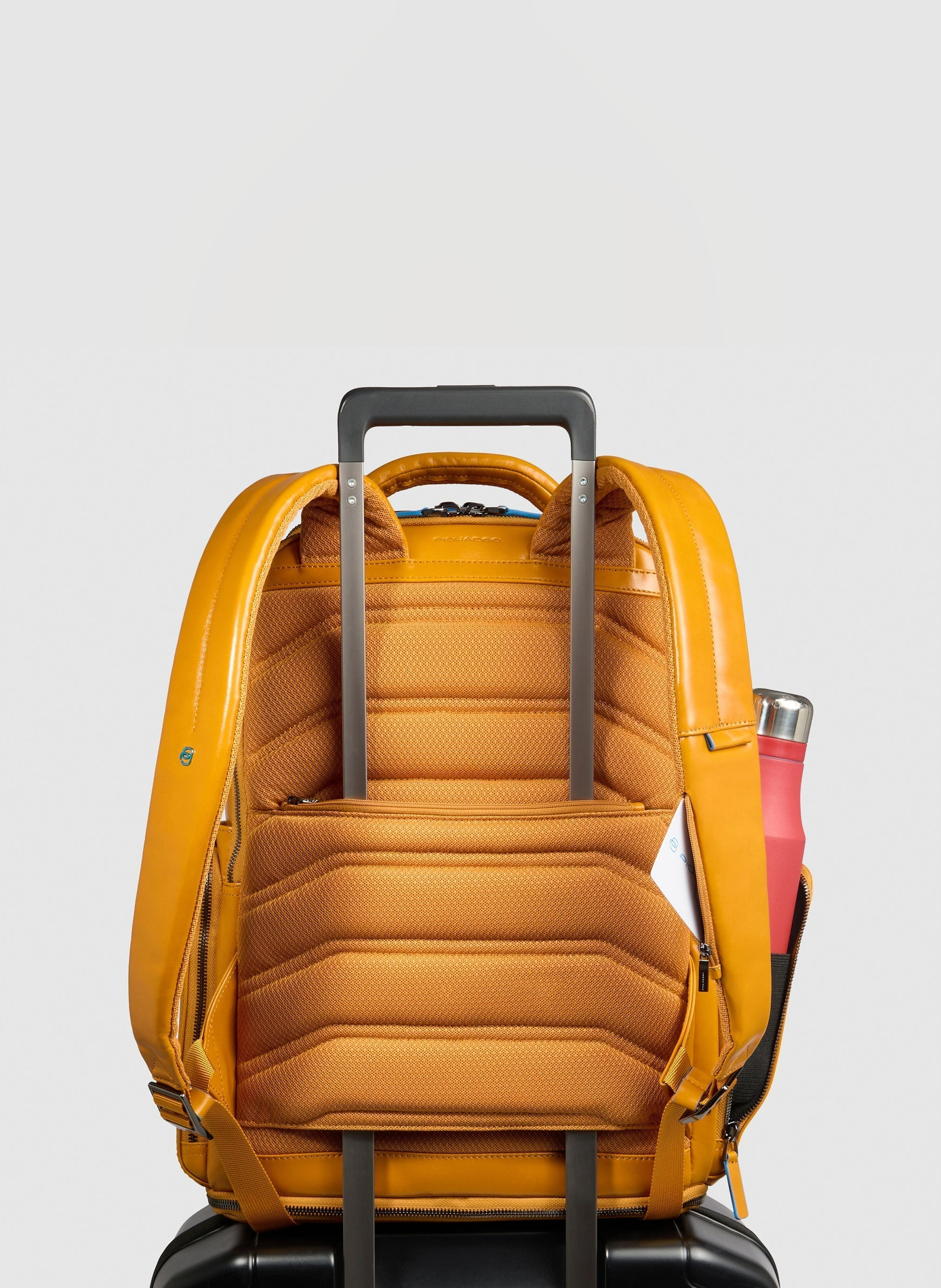 Sac à dos pour ordinateur 15,6" personnalisable PIQUADRO Jaune