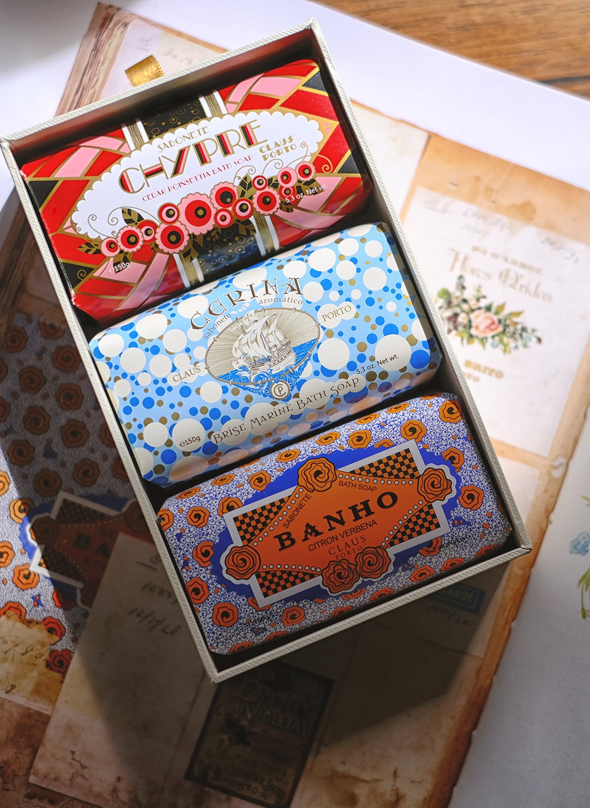 Deco - Set of 3 soaps No color