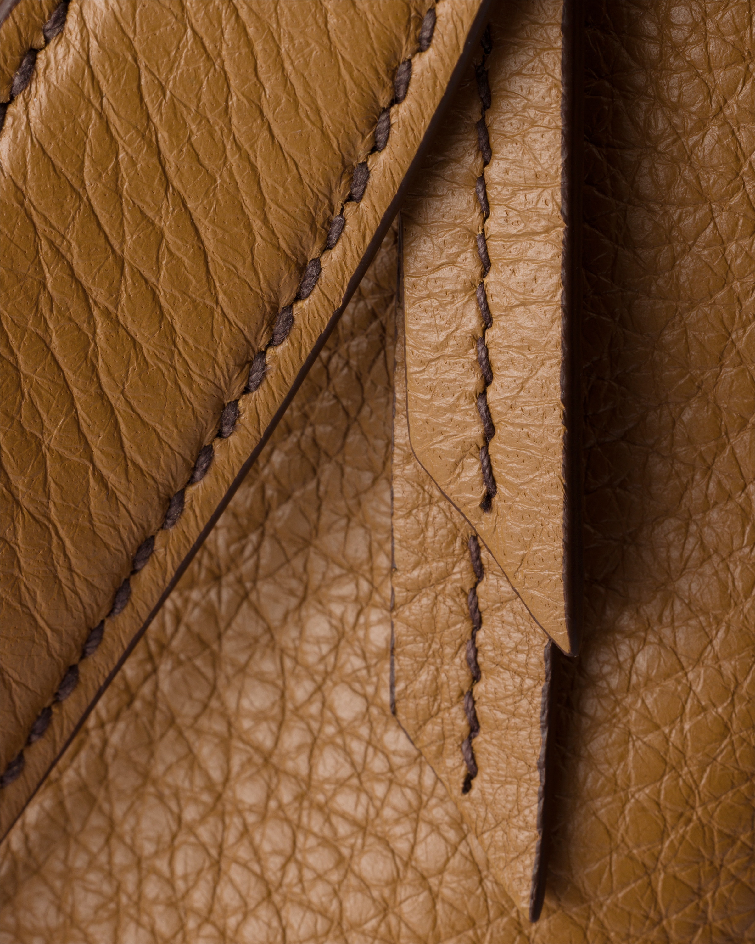 Grand sac porté épaule en cuir prada aimée PRADA Marron