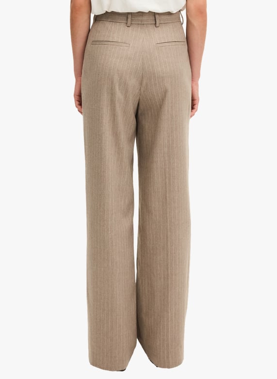 Pantalon large à fines rayures - cindelle | Beige by PABLO Pantalon large à fines rayures - cindelle Beige