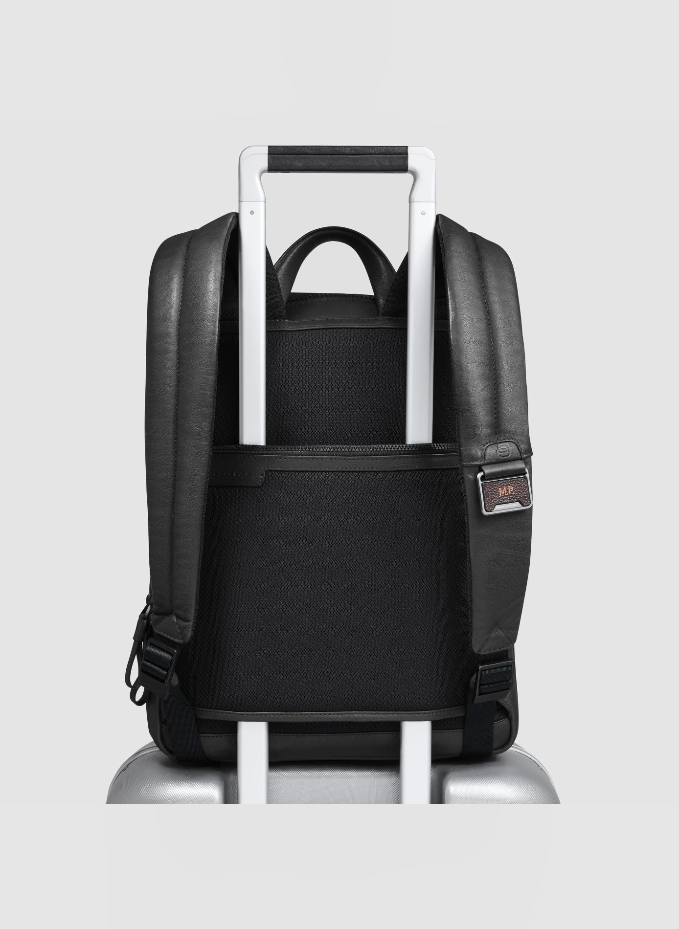 Sac à dos mince pour ordinateur 14", extensible PIQUADRO Noir