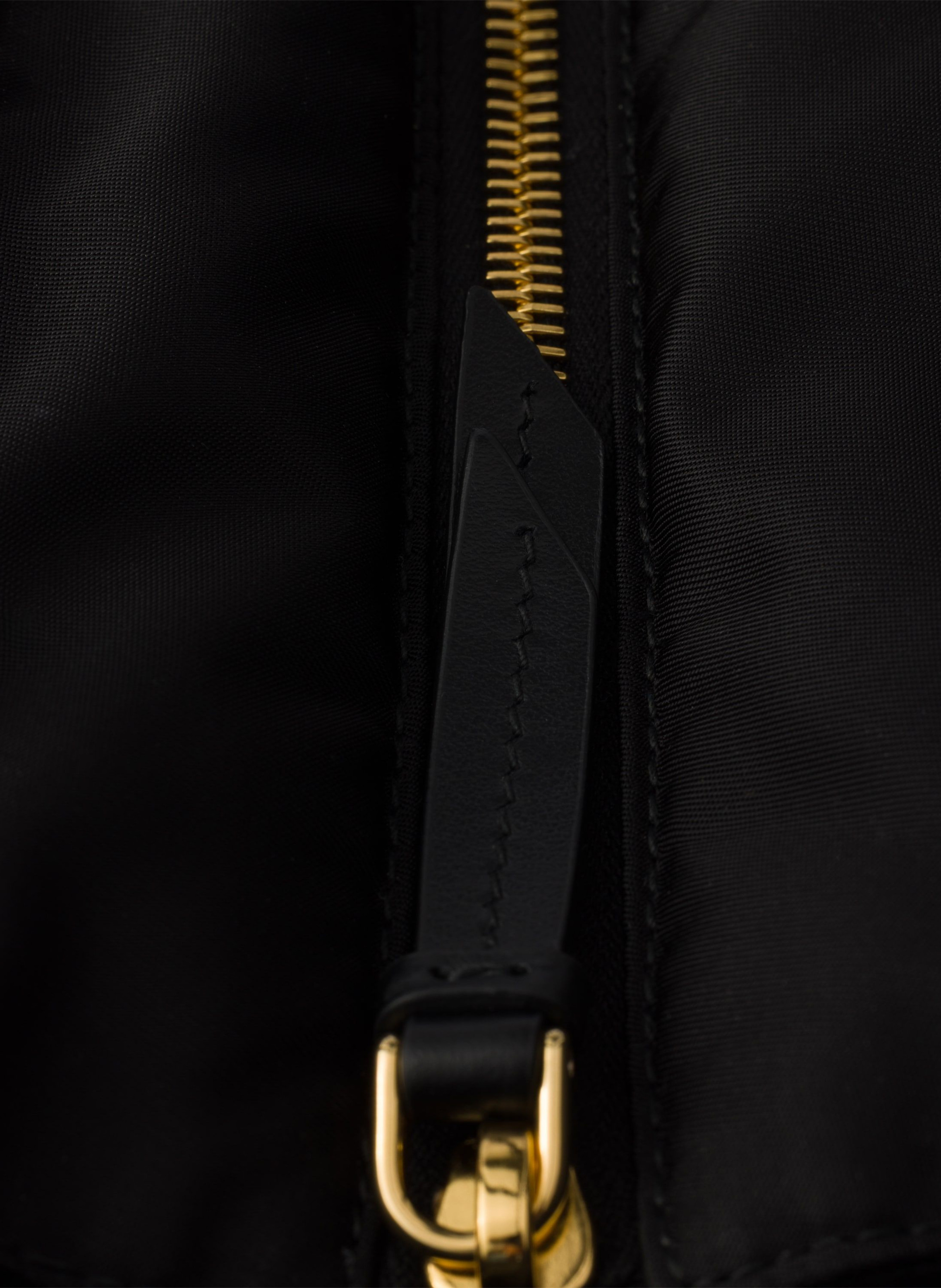 Sac cabas moyen prada explore en re-nylon et cuir PRADA Noir