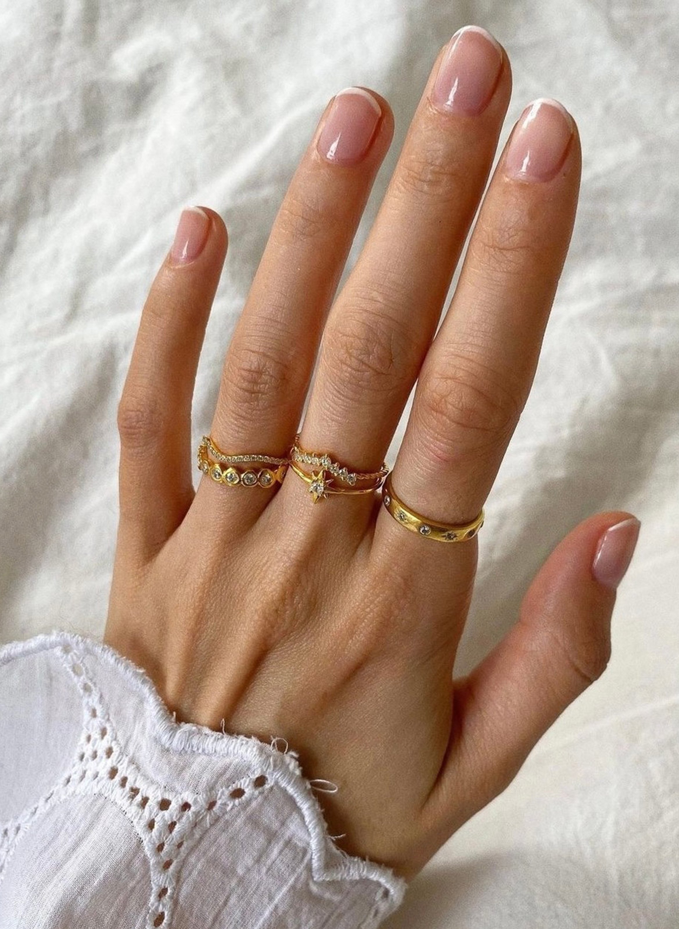 Green Flash Nail Polish MANUCURIST Beige