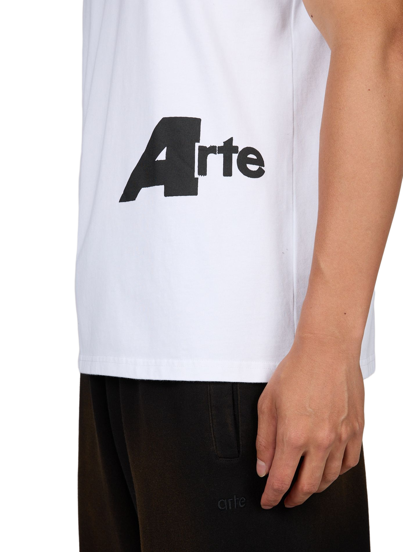 Straight round-neck t-shirt in screen-printed cotton. ARTE ANTWERP White