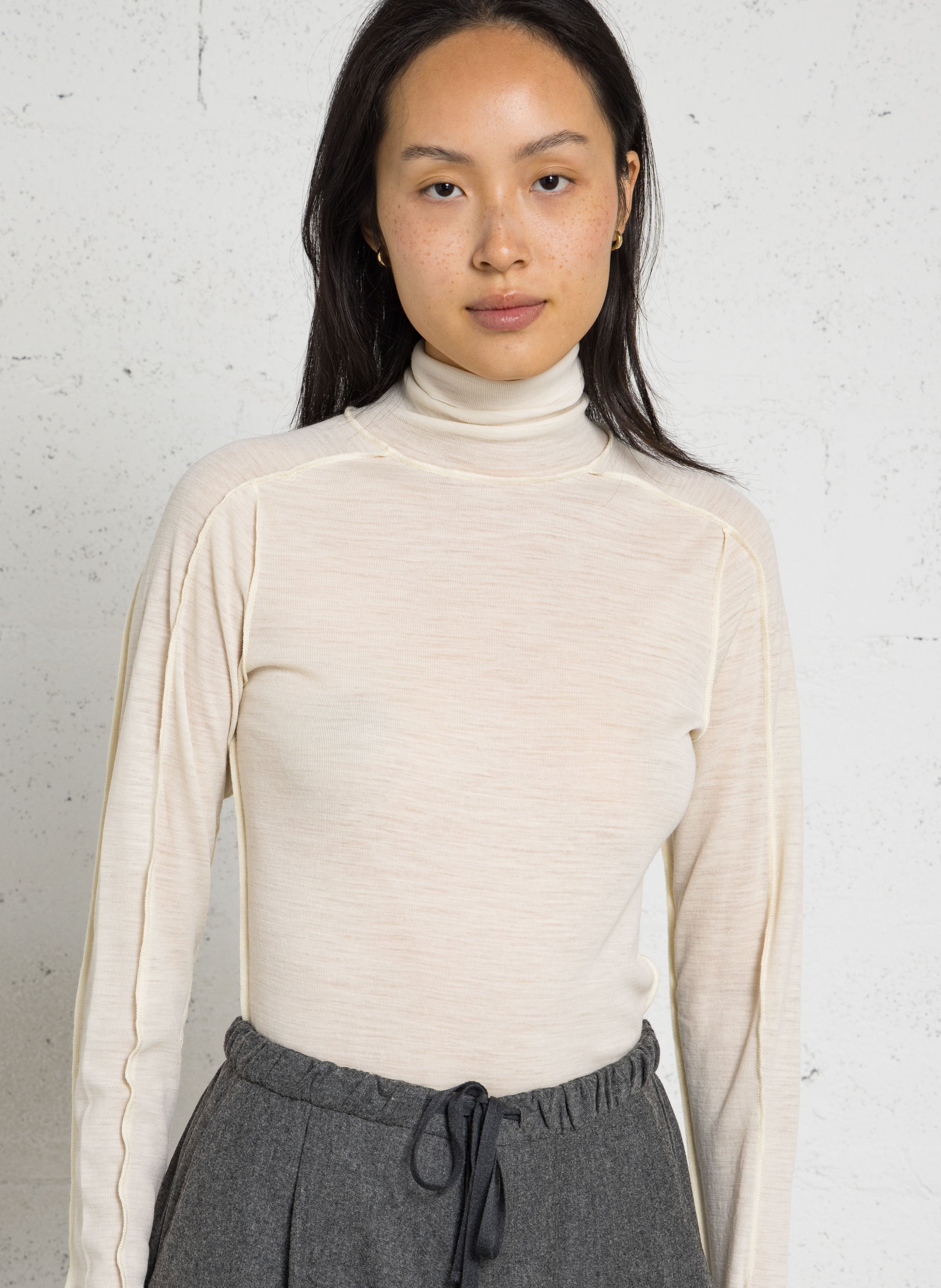 Tee-shirt col montant en laine lois SOEUR Beige