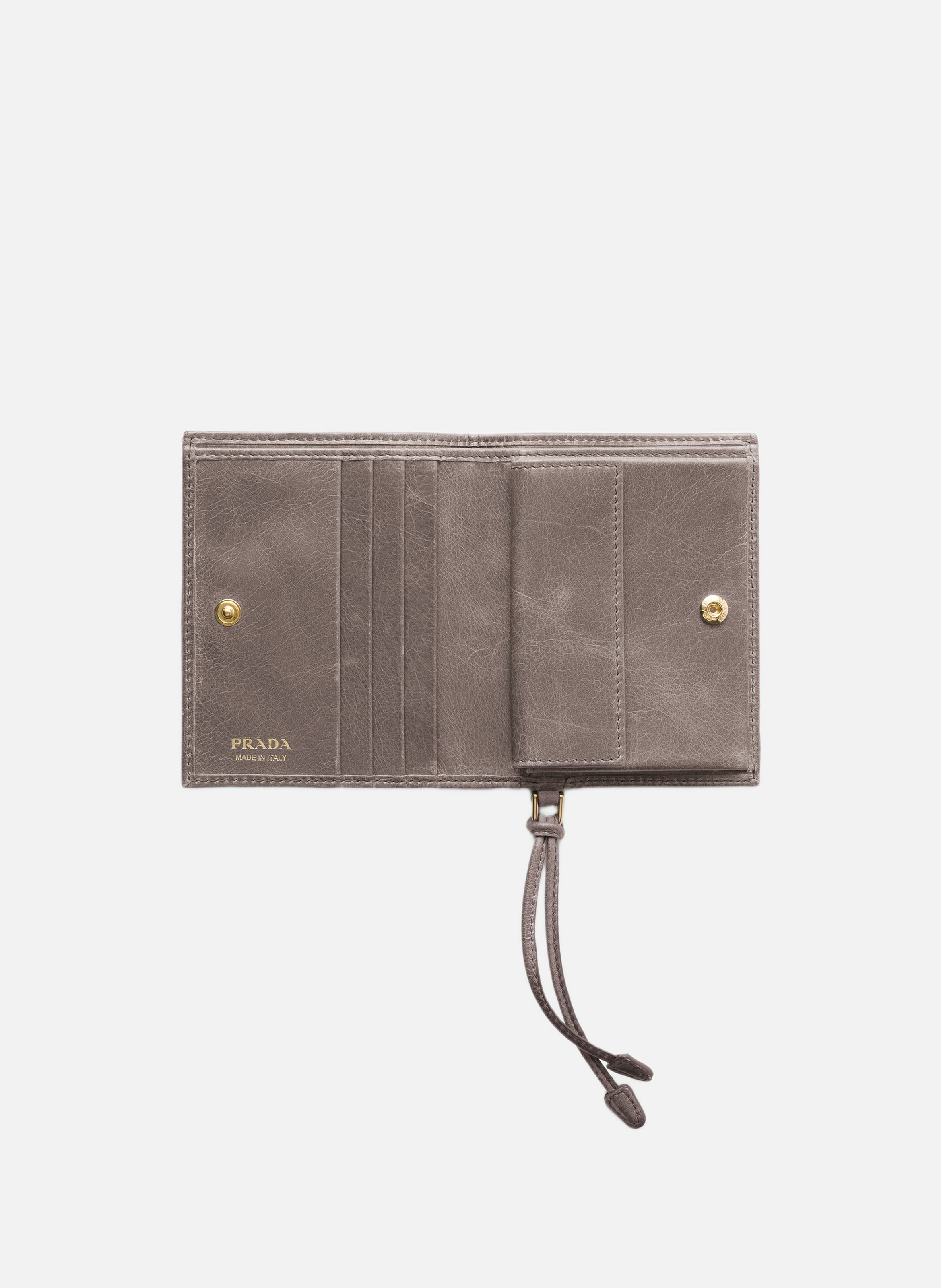 Petit portefeuille en cuir PRADA Gris