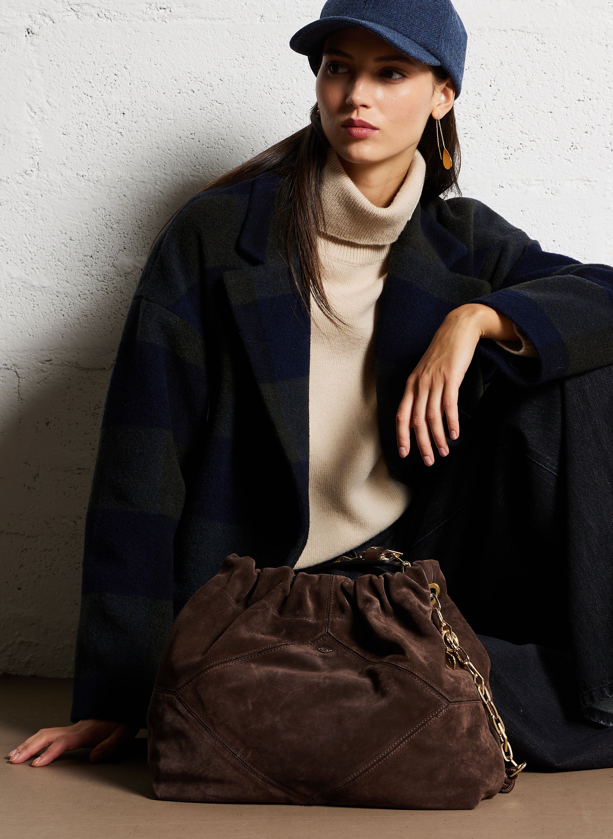 Sac bandoulière tote en cuir velours june tote BA&SH Marron