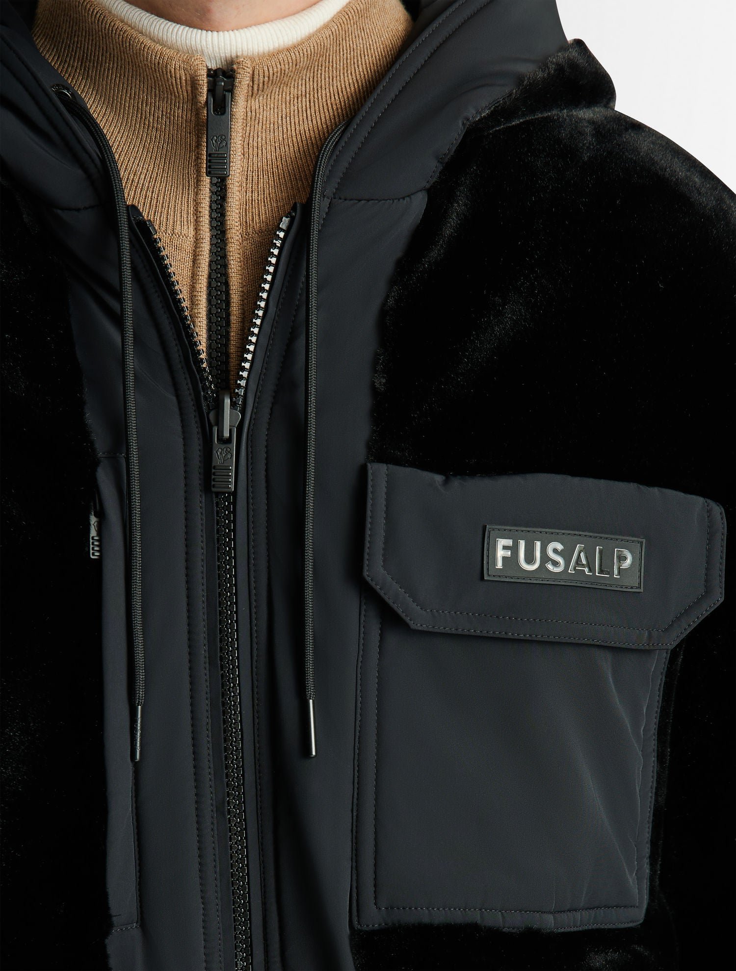 Blouson yalo col capuche coupe ample FUSALP Noir
