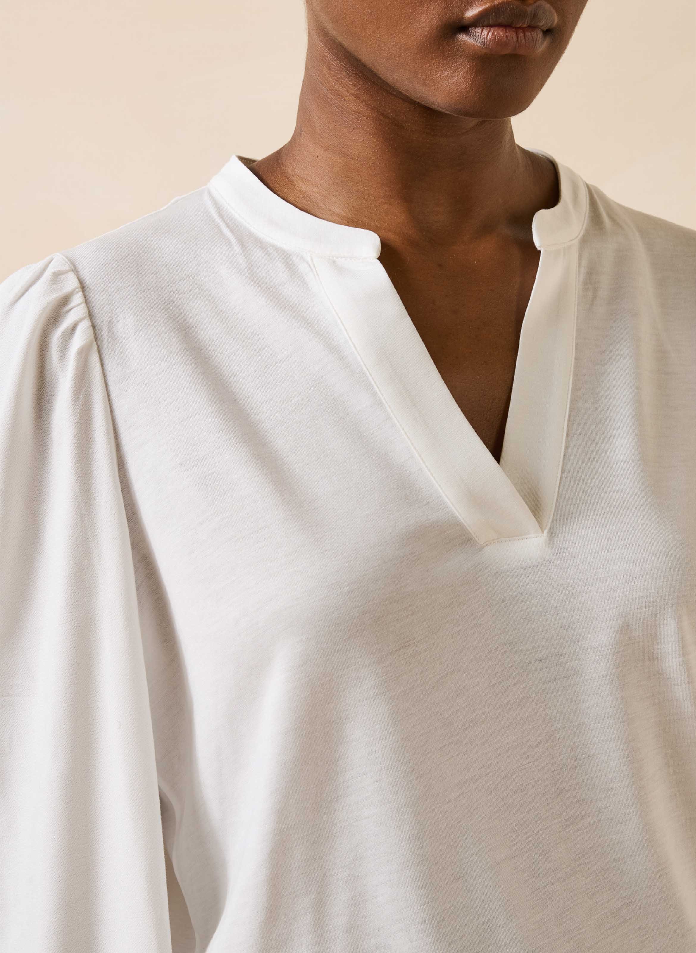 T-shirt met V-hals LA FEE MARABOUTEE Wit