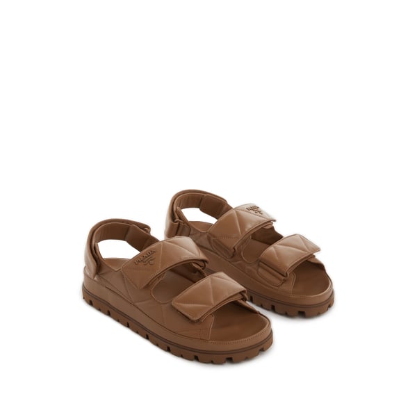 Sandales en cuir matelassé