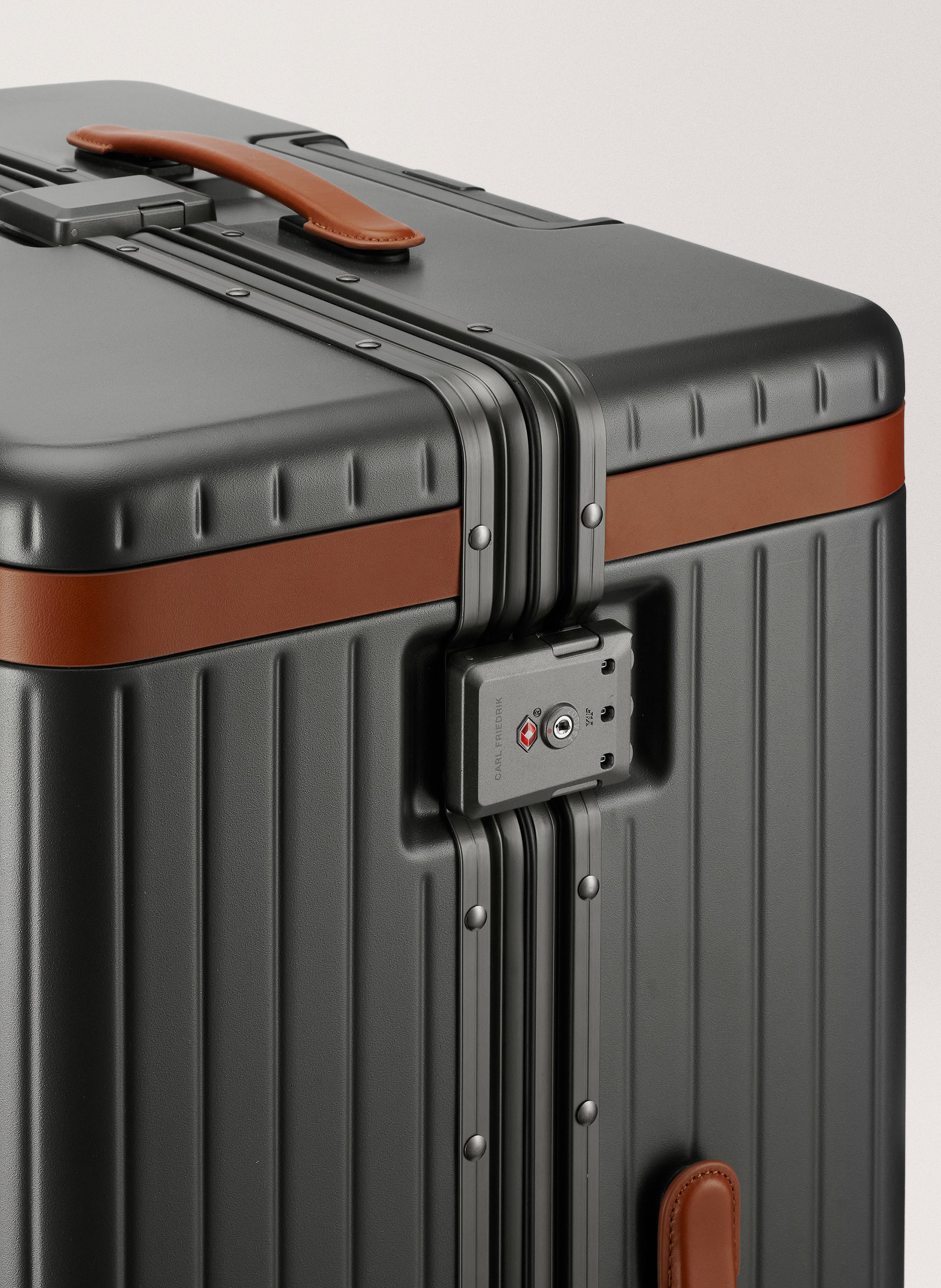 Valise 'the large check-in' en polycarbonate CARL FRIEDRIK Gris