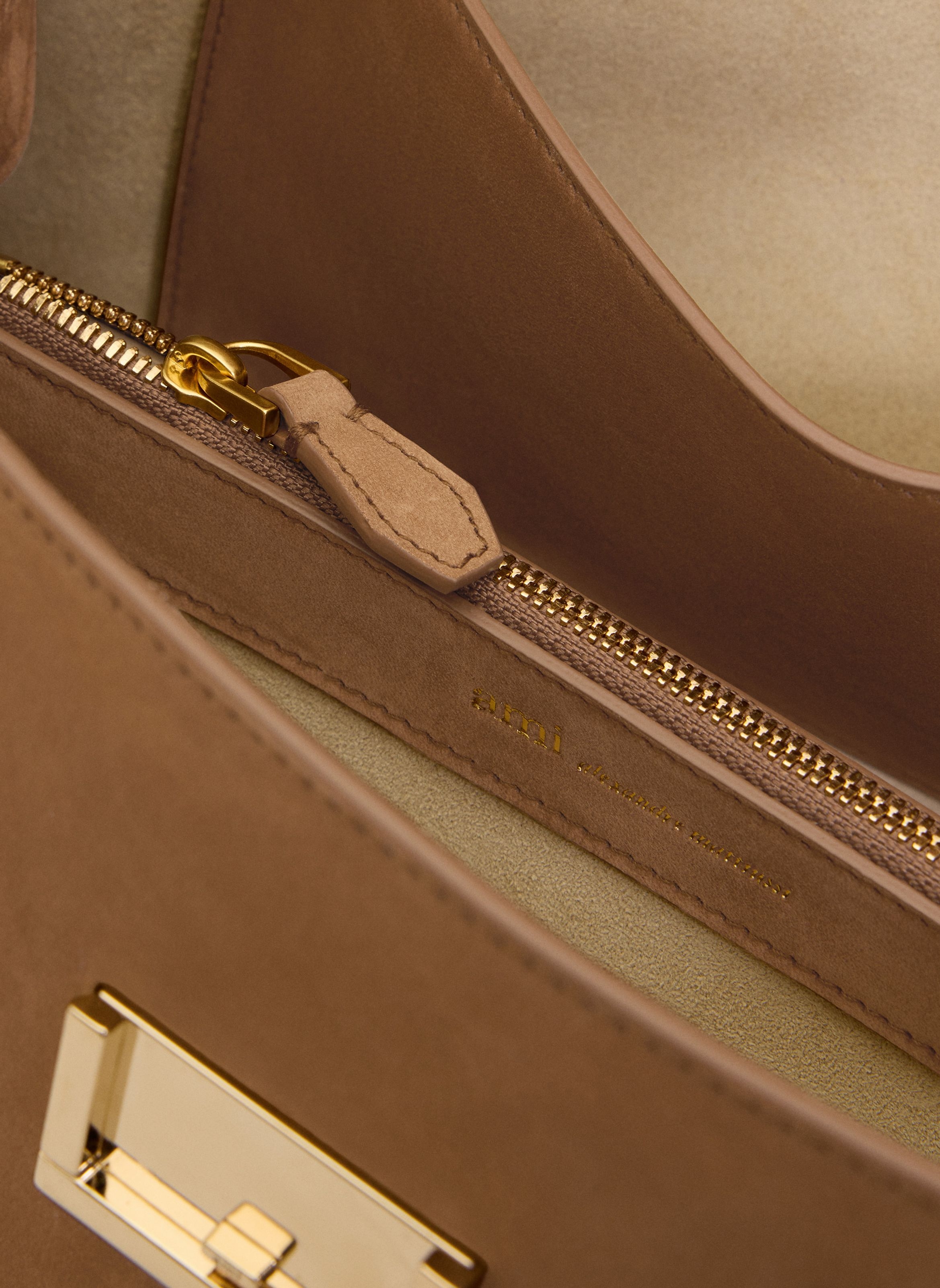 Petit sac mimi unisexe en cuir de veau AMI PARIS Marron