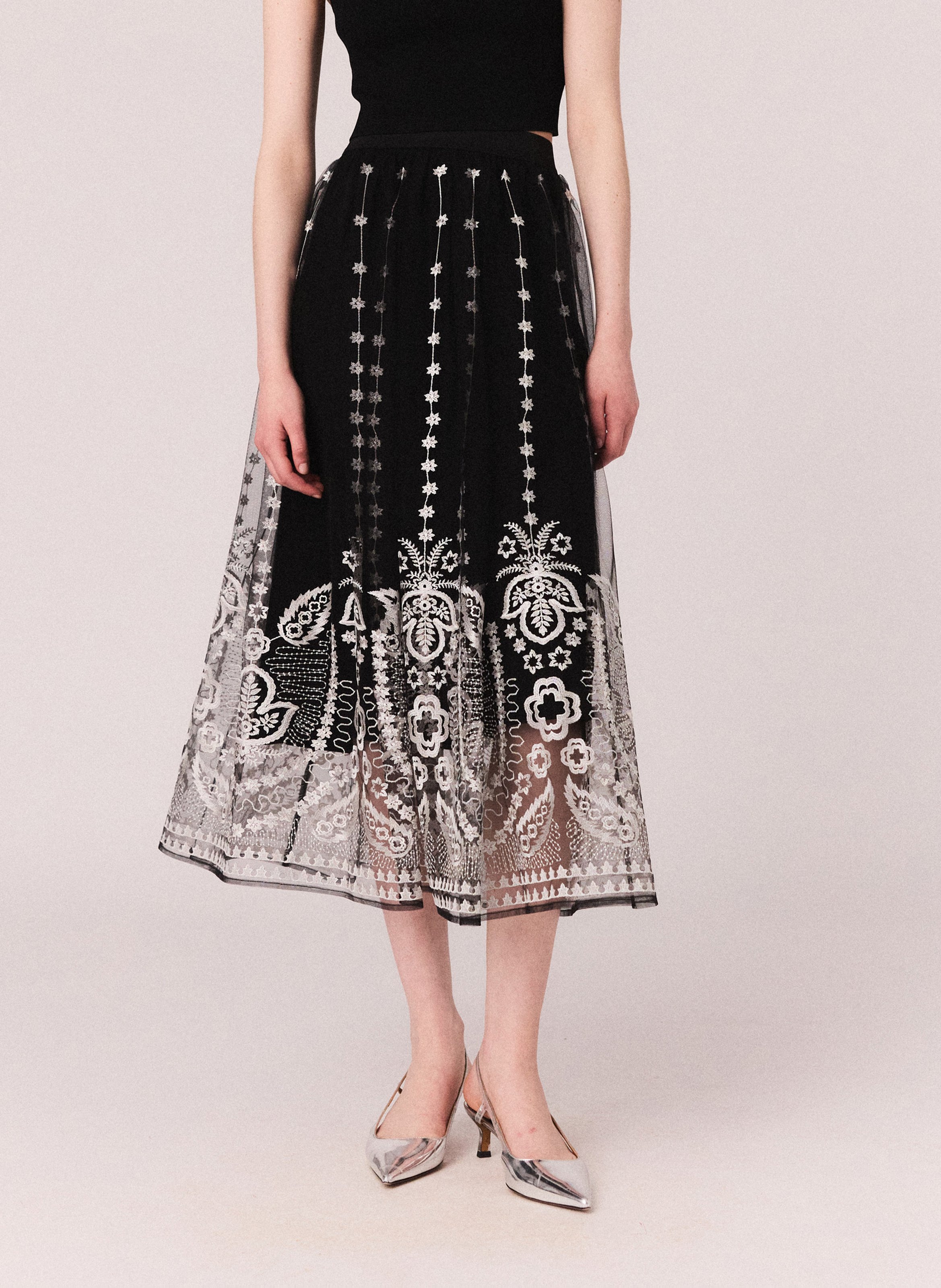 Jupe midi en tulle brodé MAJE Noir