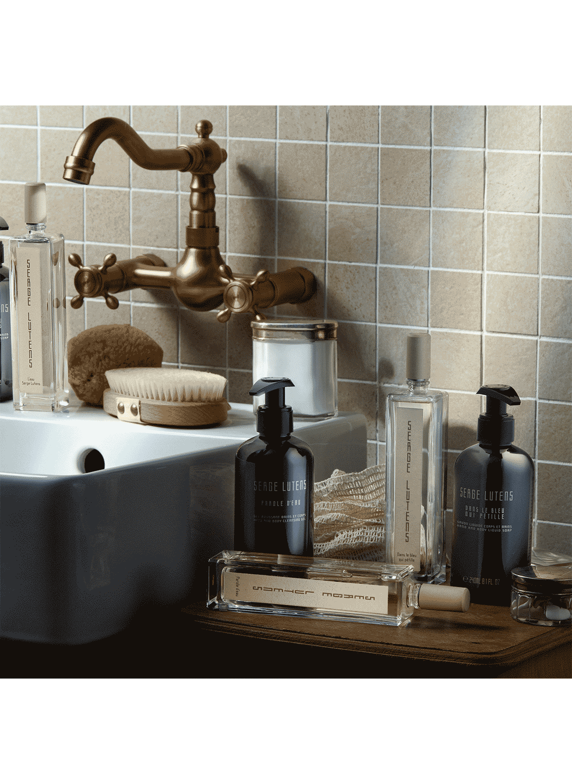 L'Eau Serge Lutens SERGE LUTENS No color