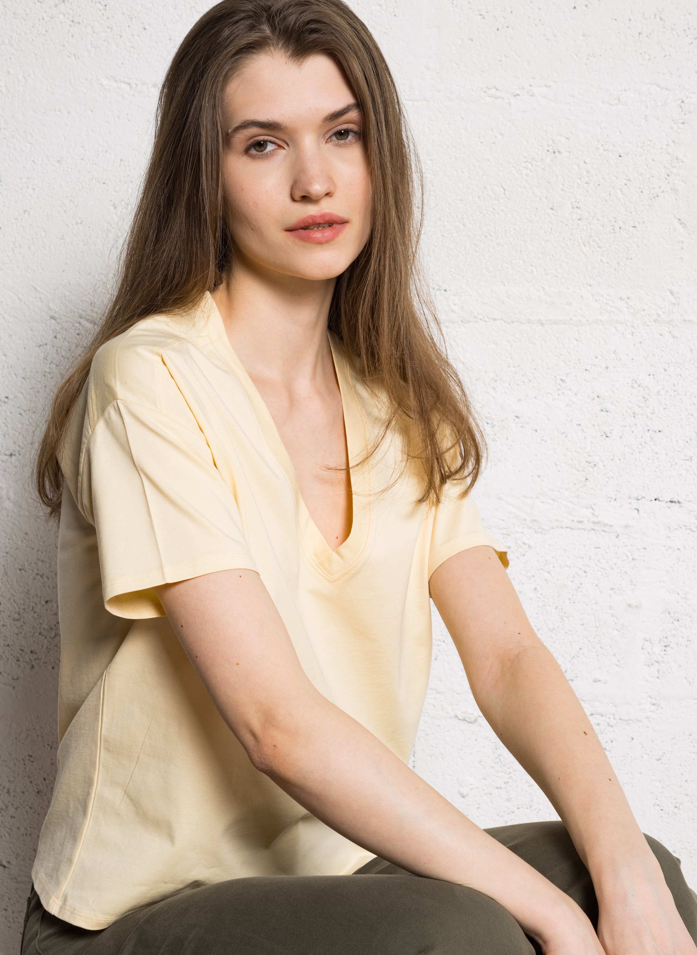 MAISON 123 Tee-shirt droit col v en coton alma Beige