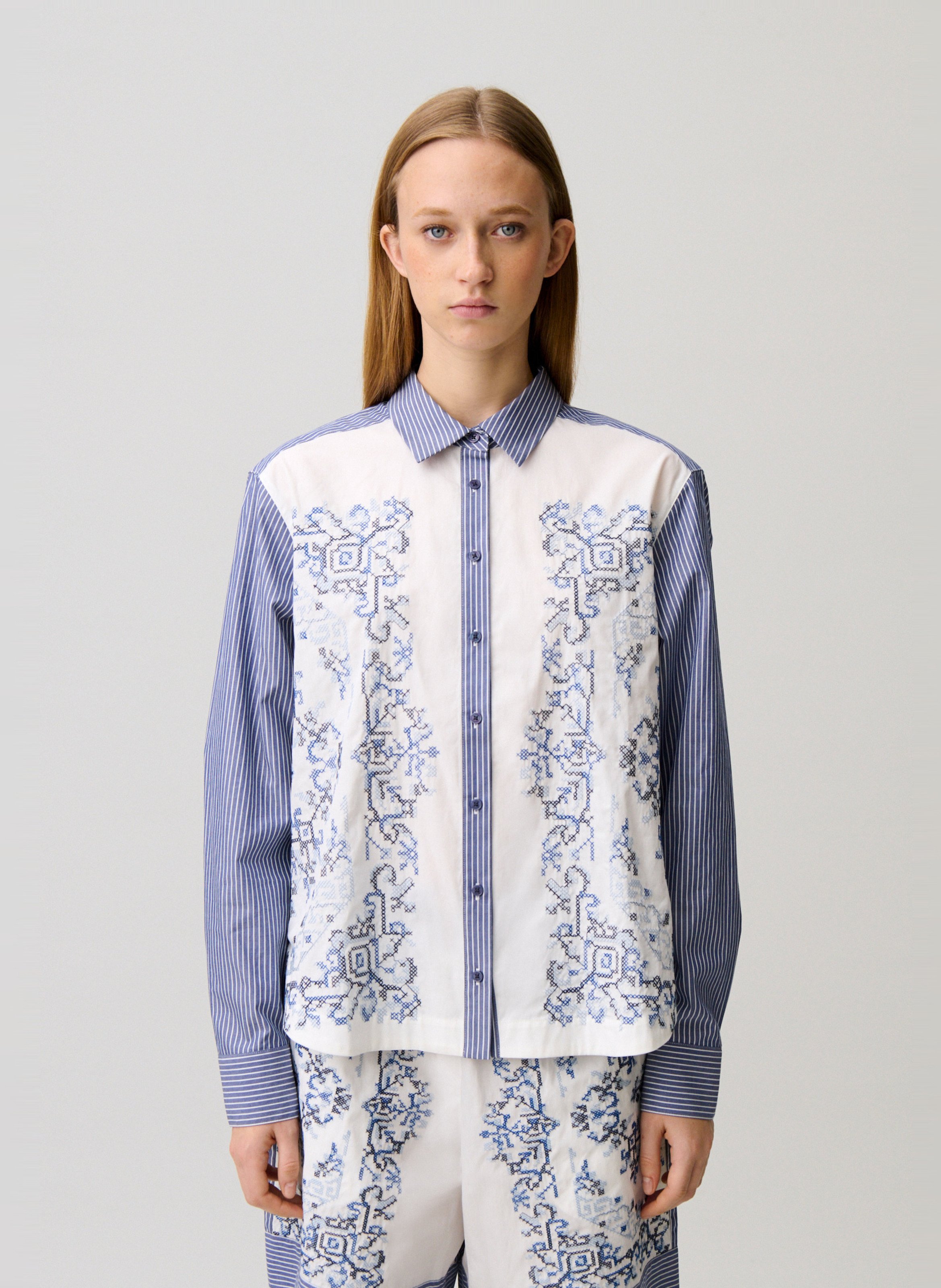 Chemise droite imprimée à détails rayés CLAUDIE PIERLOT Multicolore