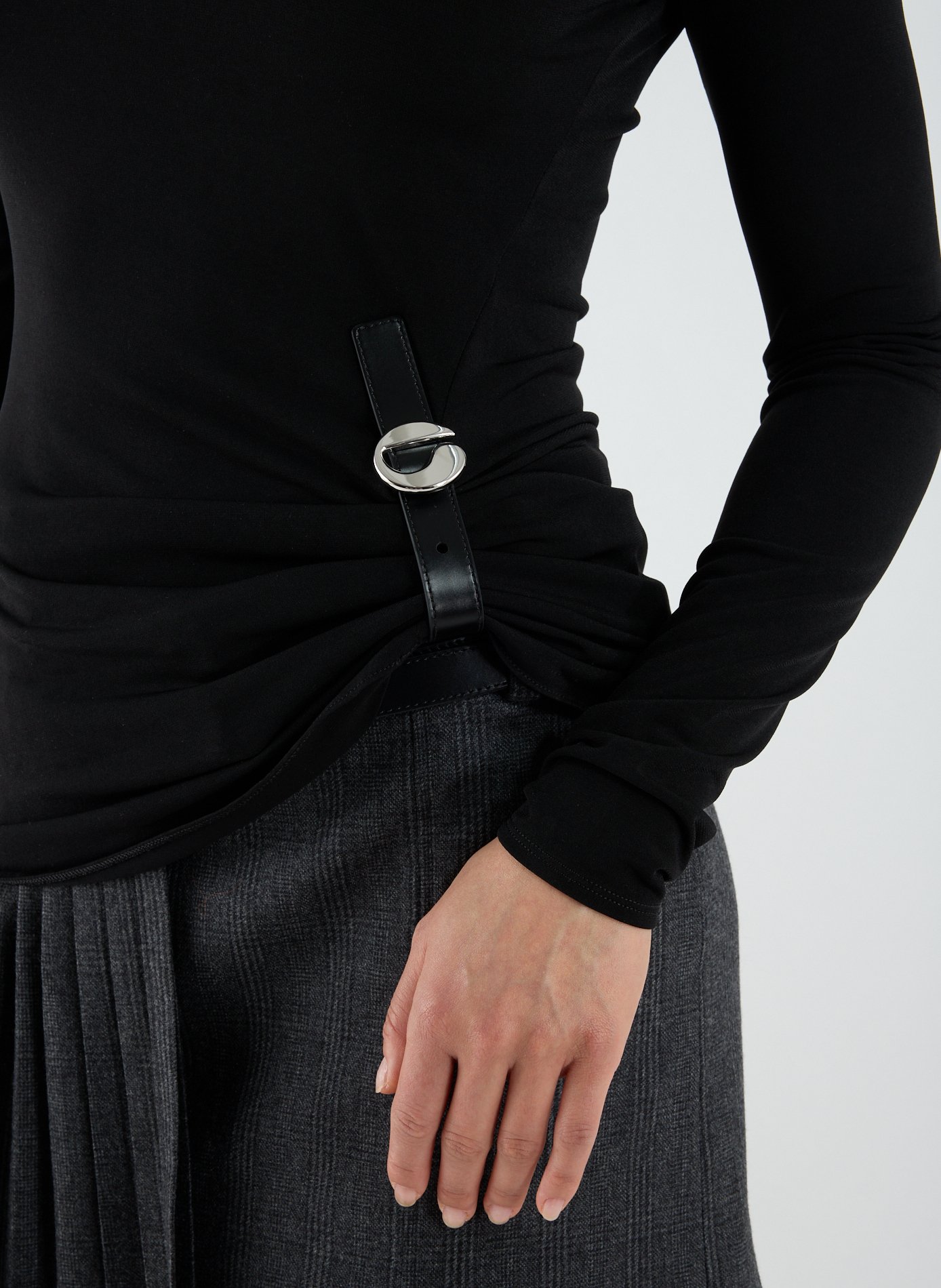 Long-sleeve Suspended top with loop. COPERNI Black