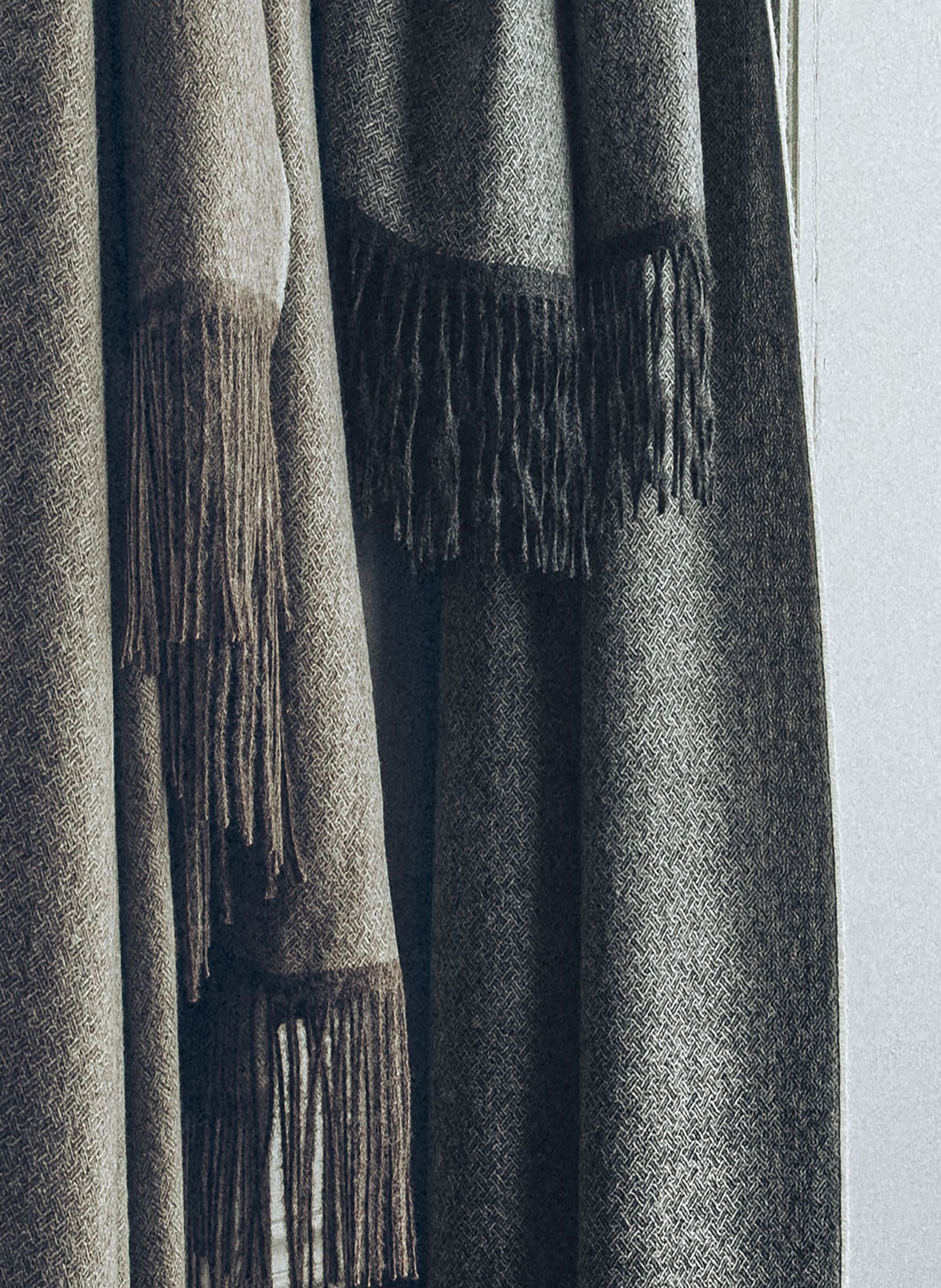 Plaid uni en alpaga, NOMADE ALEXANDRE TURPAULT Gris