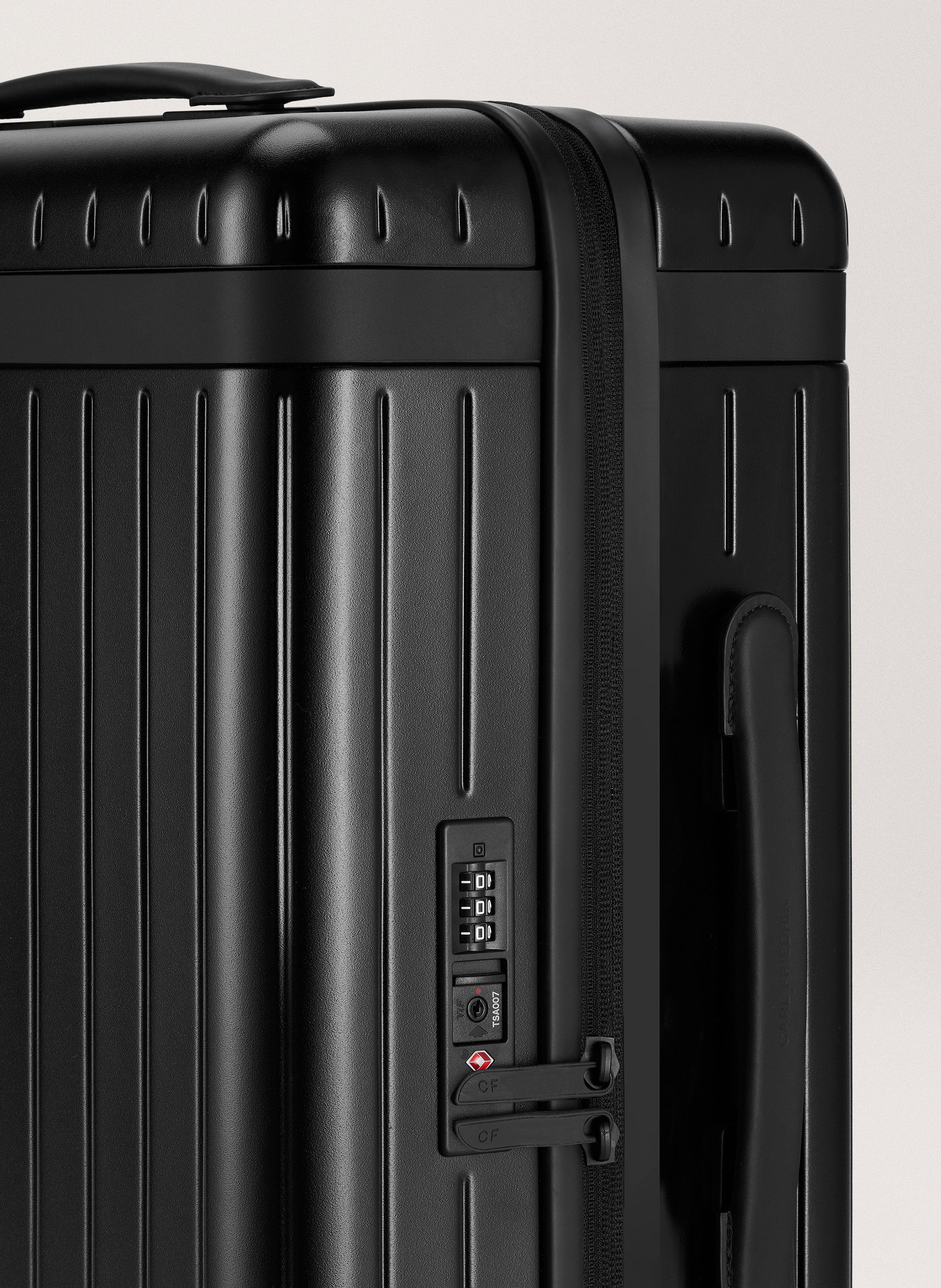 Valise 'the carry-on' en polycarbonate à fermeture zippée CARL FRIEDRIK Noir