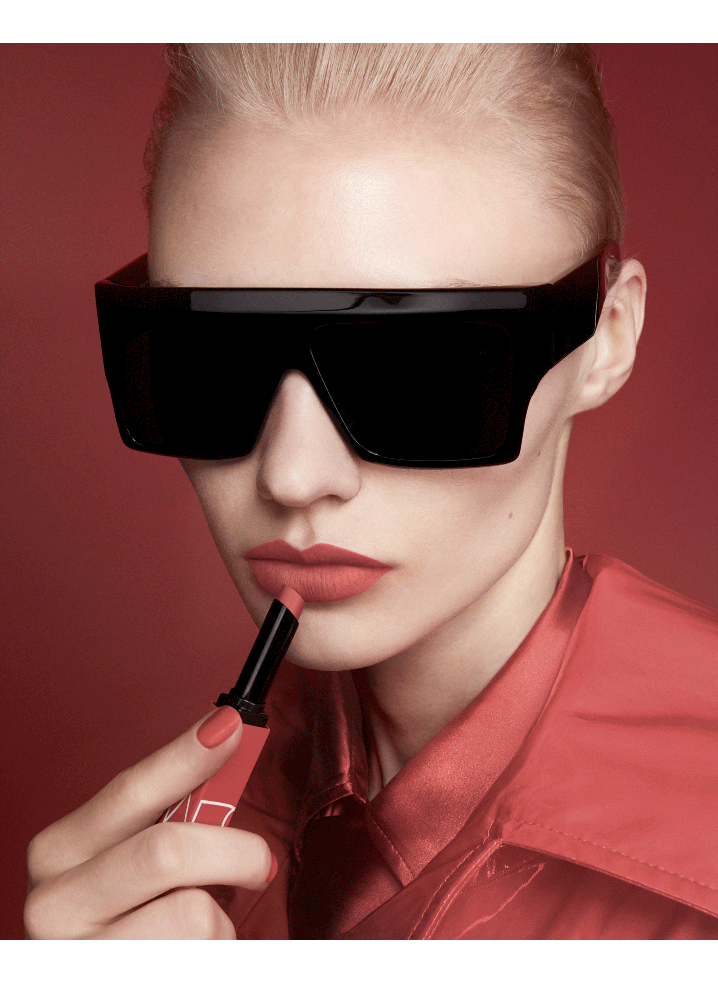 POWERMATTE LIPSTICK Indiscreet