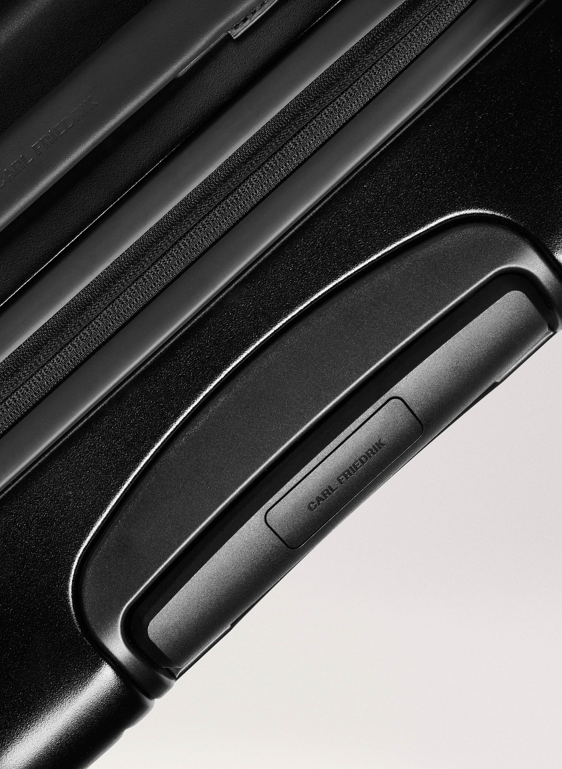 Valise 'the carry-on' en polycarbonate à fermeture zippée CARL FRIEDRIK Noir