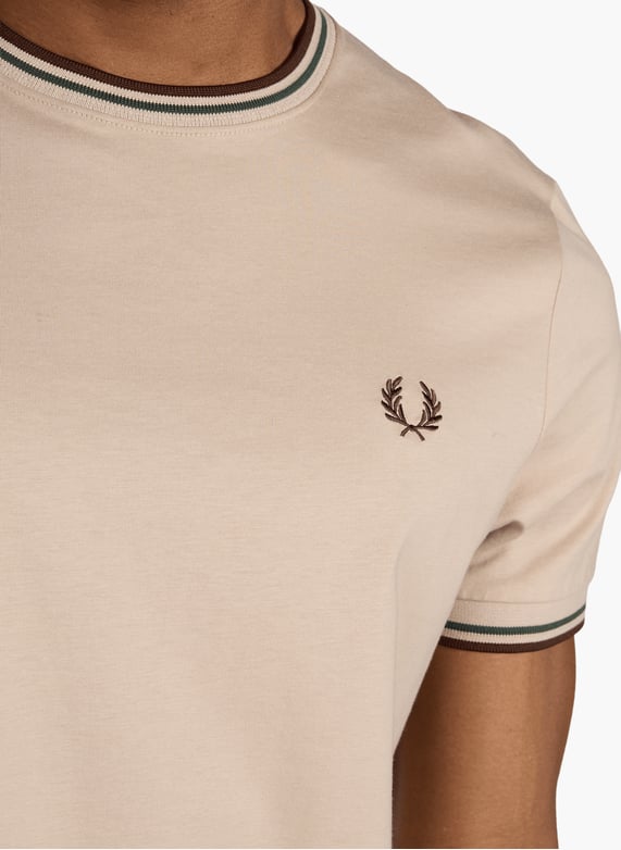 Beige Fred Perry Vêtements Homme - T-Shirts - Vêtements Beige Fred Perry Vêtements Homme - T-Shirts - Vêtements