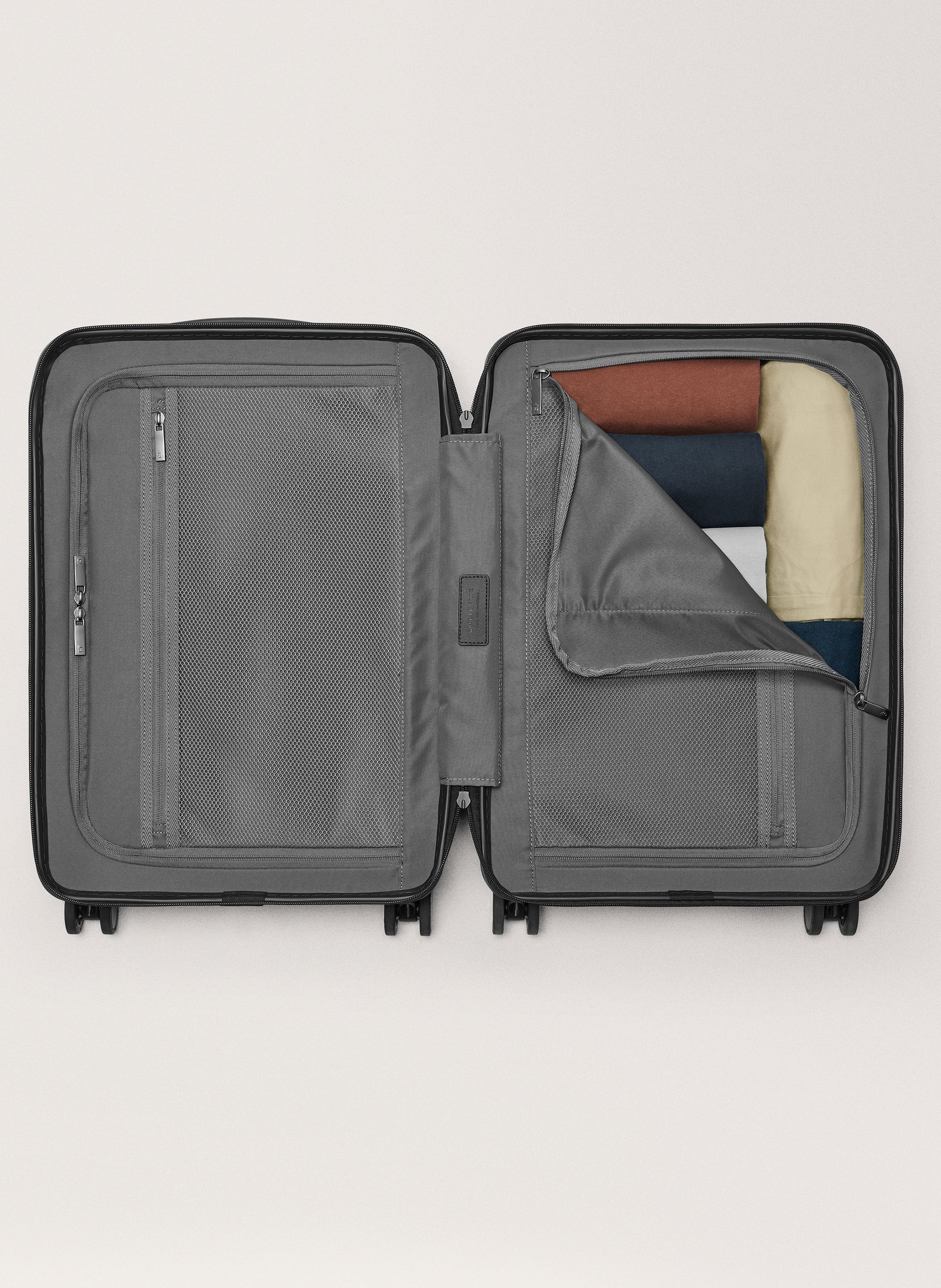 Valise 'the carry-on' en polycarbonate à fermeture zippée CARL FRIEDRIK Noir