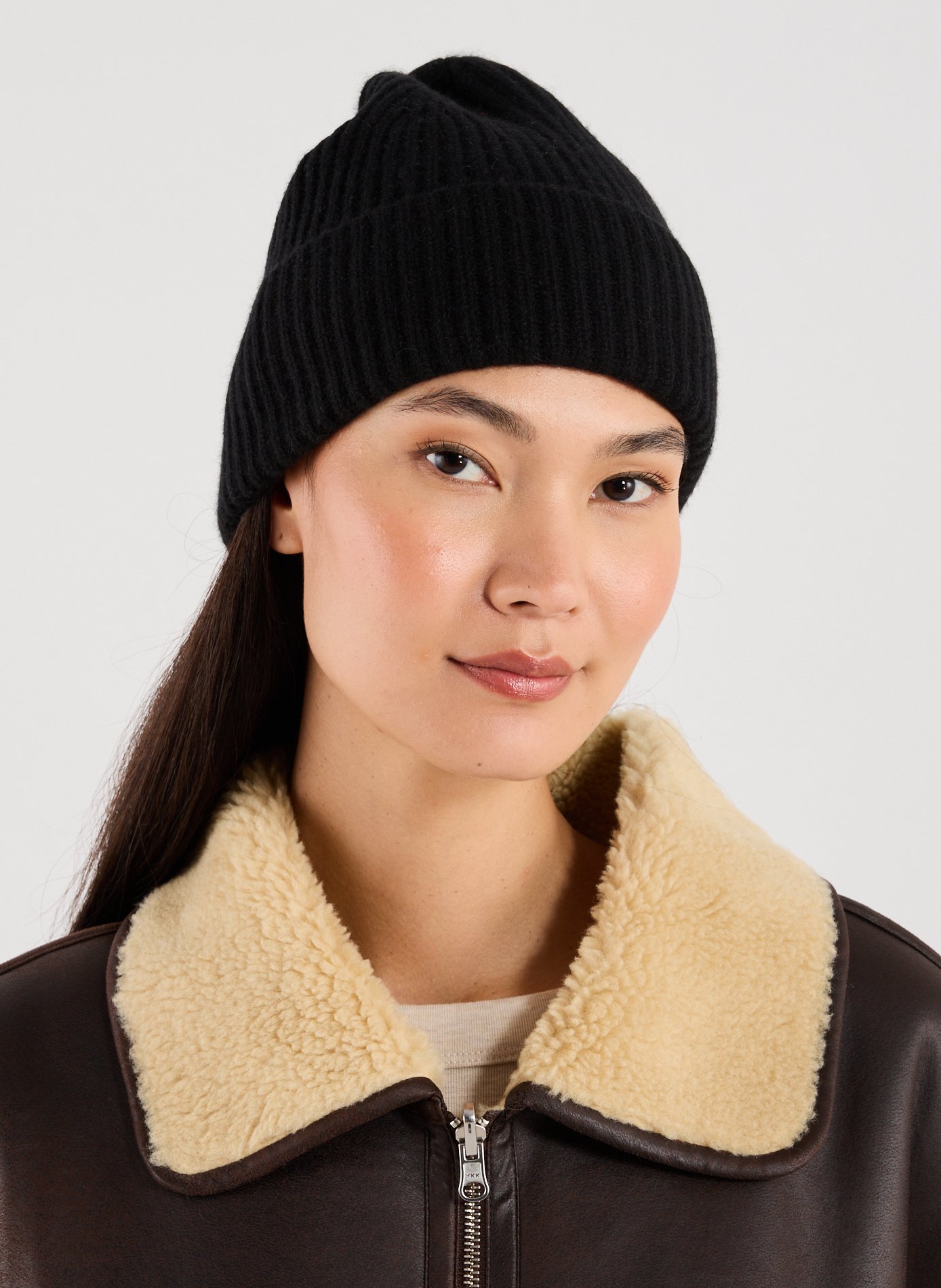 Bonnet côtelé en cachemire SAISON 1865 Noir