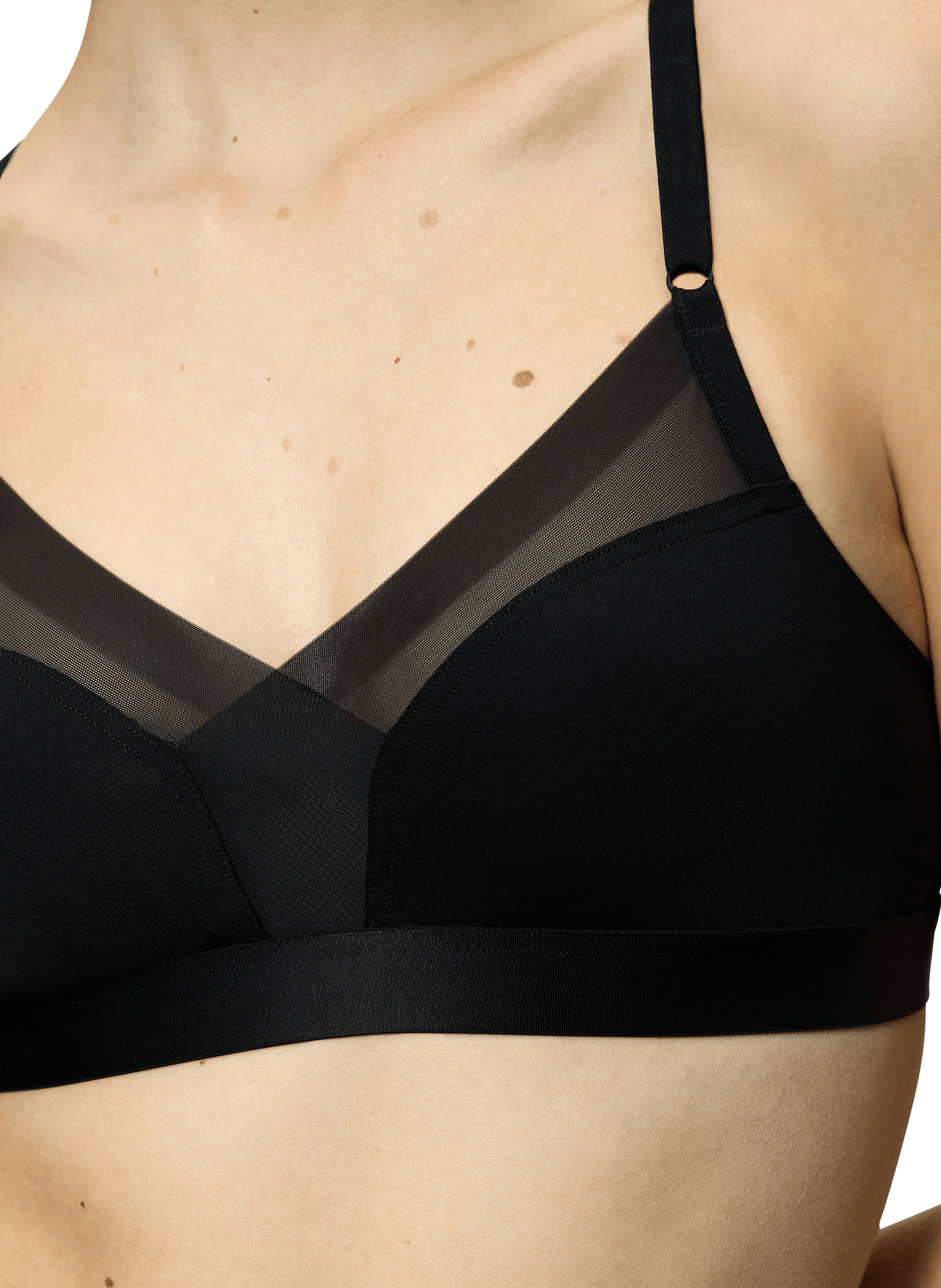 Non-wired shaping bra TRIUMPH Black