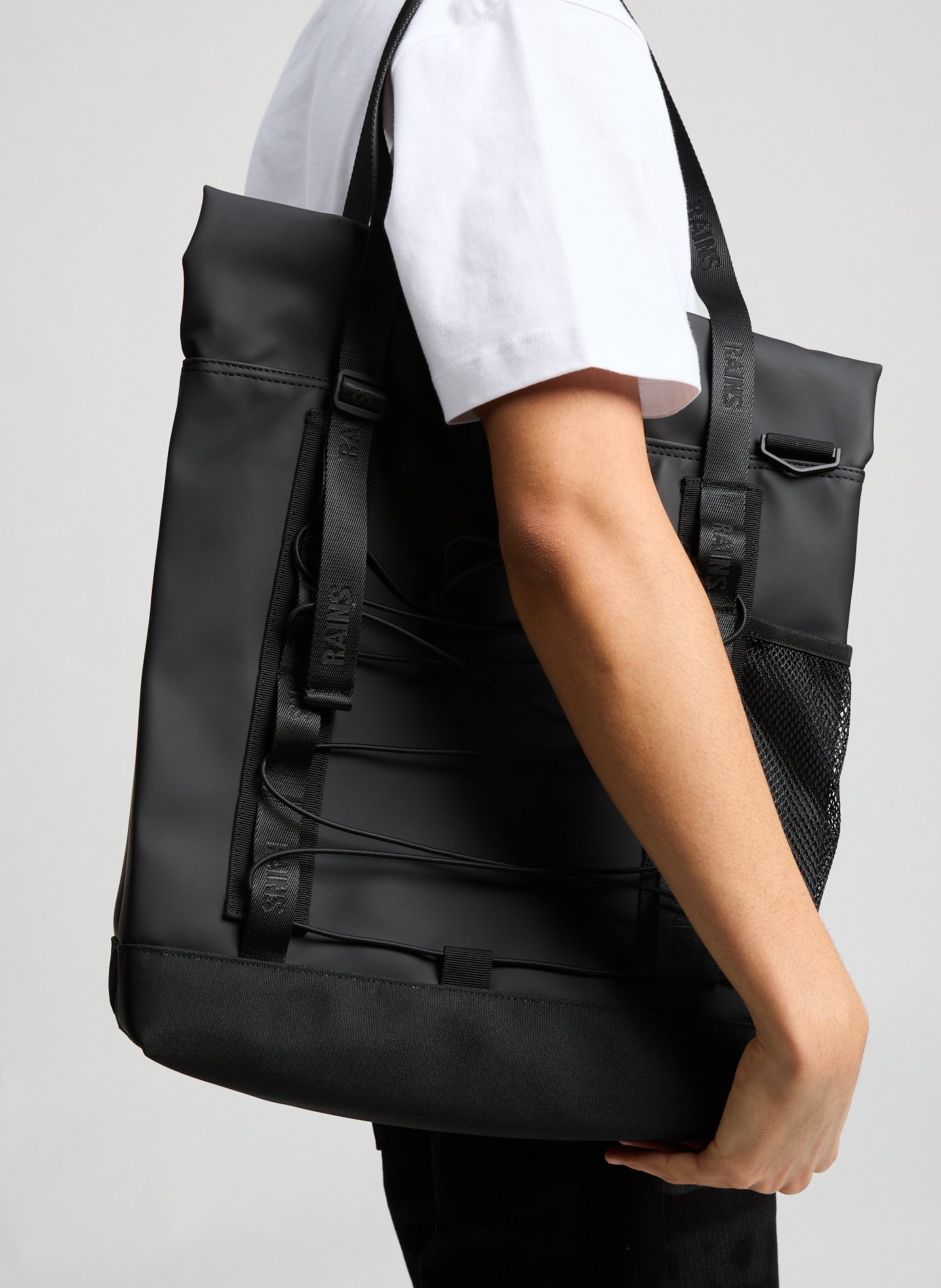 Sac cabas Trail Rolltop Tote  RAINS Noir