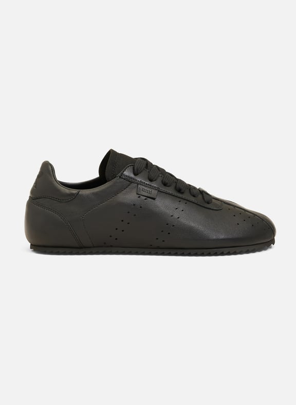 Baskets soft basses en cuir lisse unisexes Noir by AMI PARIS AMI PARIS Baskets soft basses en cuir lisse unisexes Noir