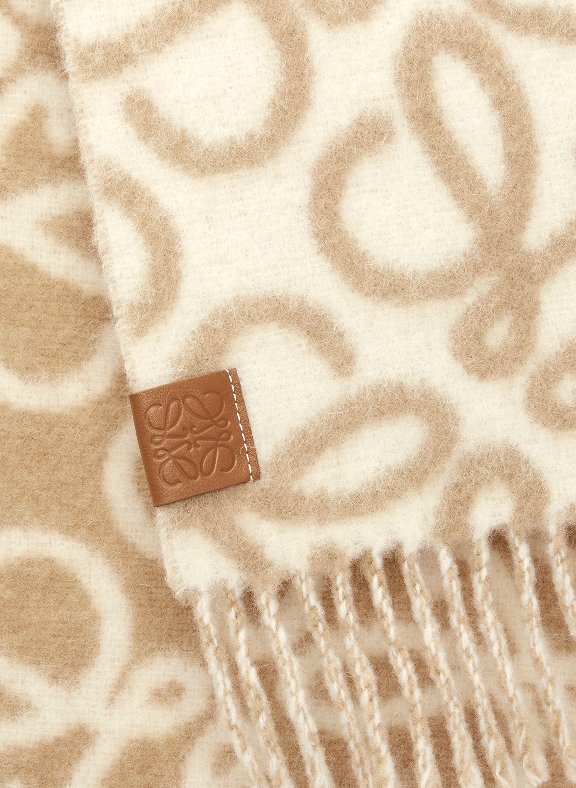 Anagram jacquard scarf in blended alpaca and wool LOEWE Beige