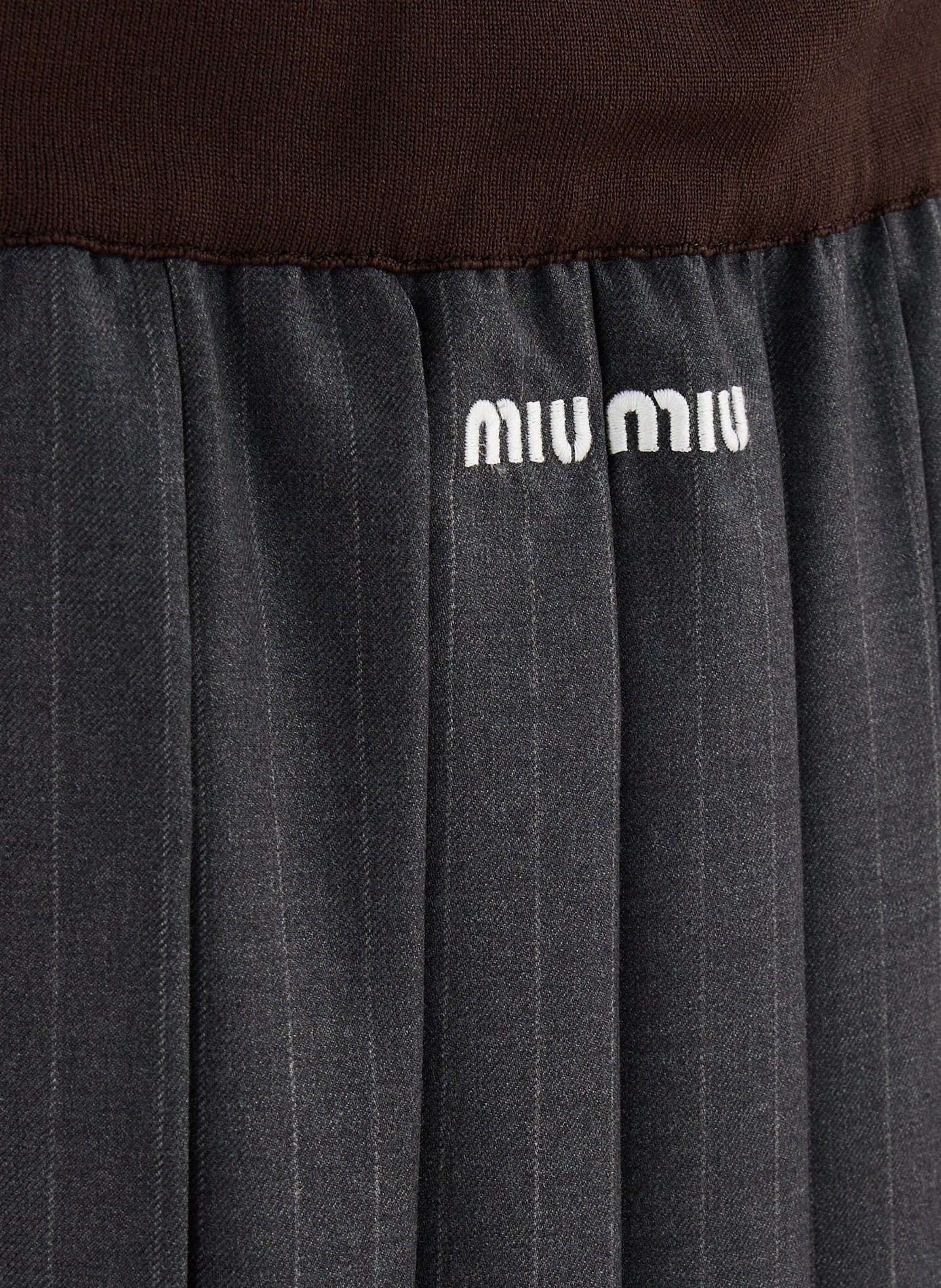 Jupe courte plissée  MIU MIU Gris