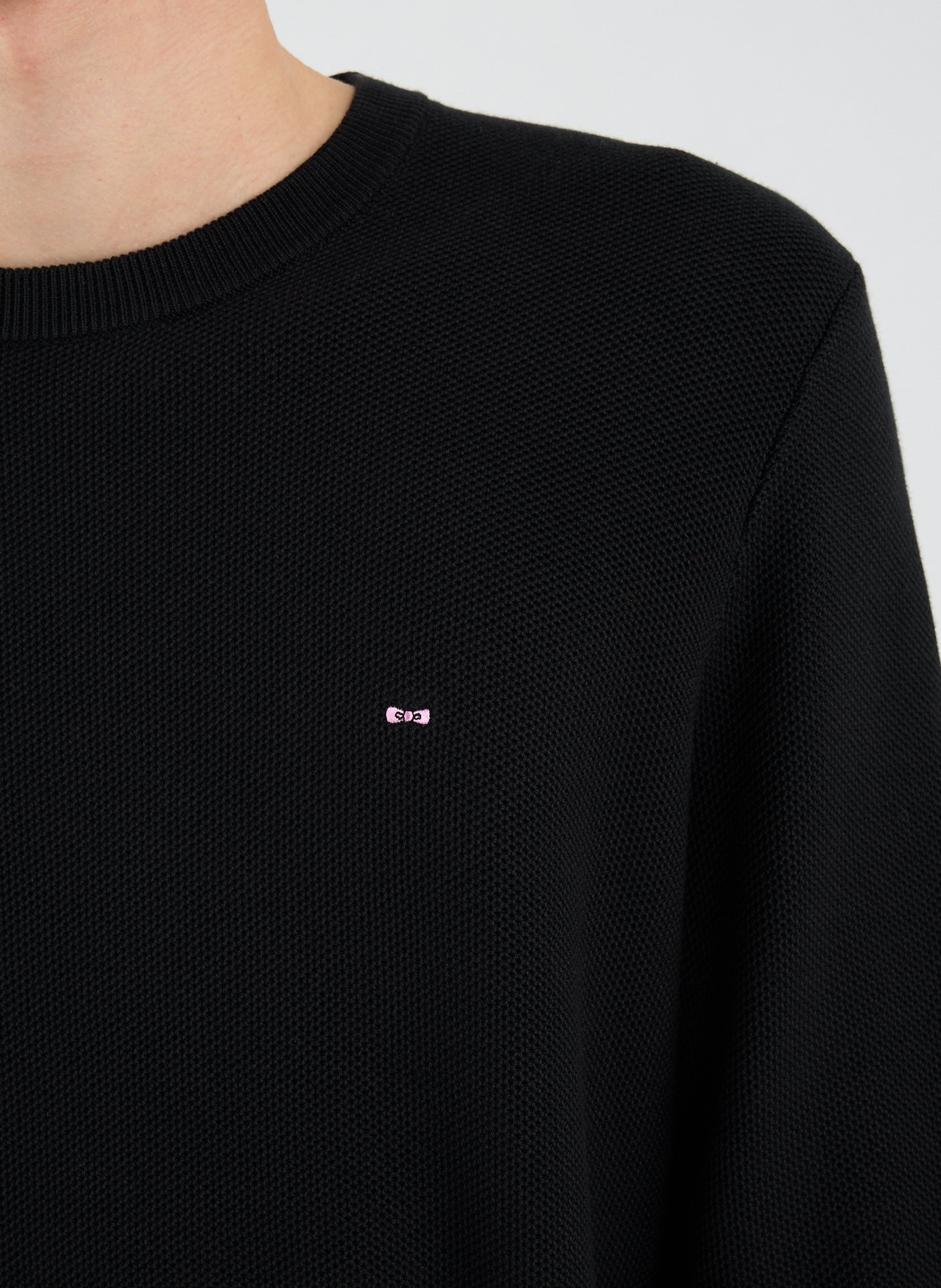 Pull col rond à broderie en coton EDEN PARK Noir