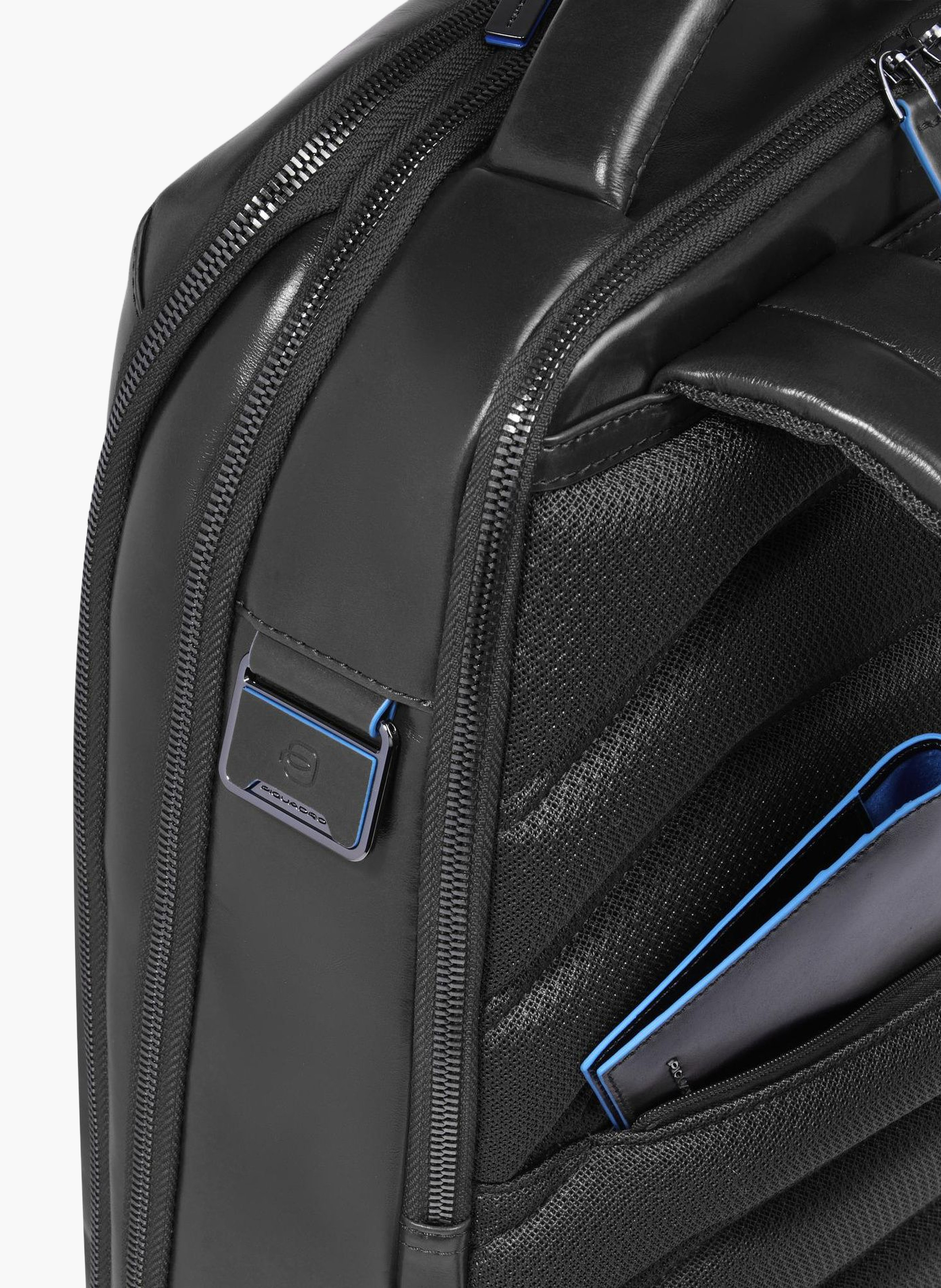 Sac à dos de voyage pour ordinateur 15,6" PIQUADRO Noir