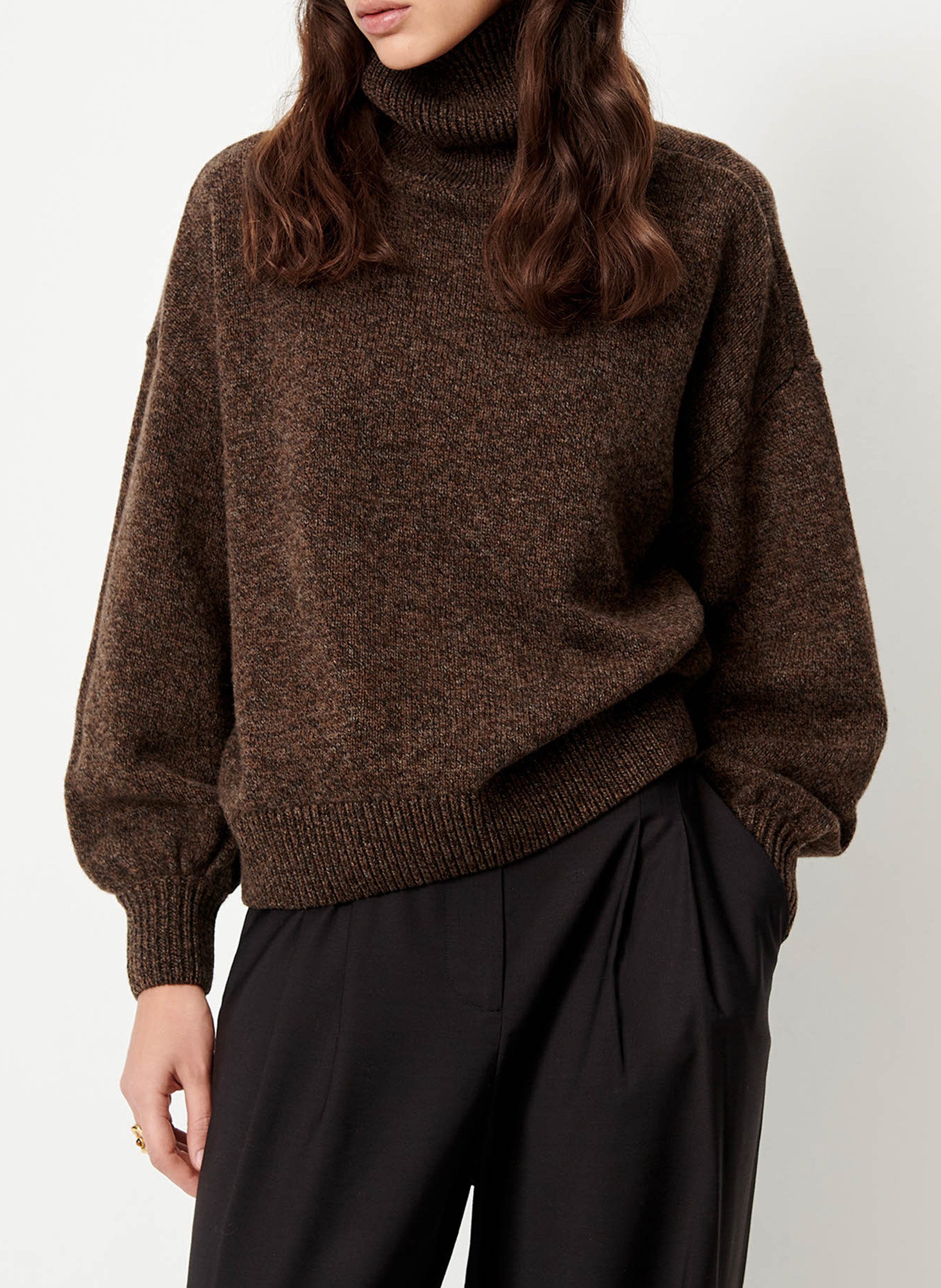 Pull oversize col roulé en laine et cachemire niko SESSUN Marron