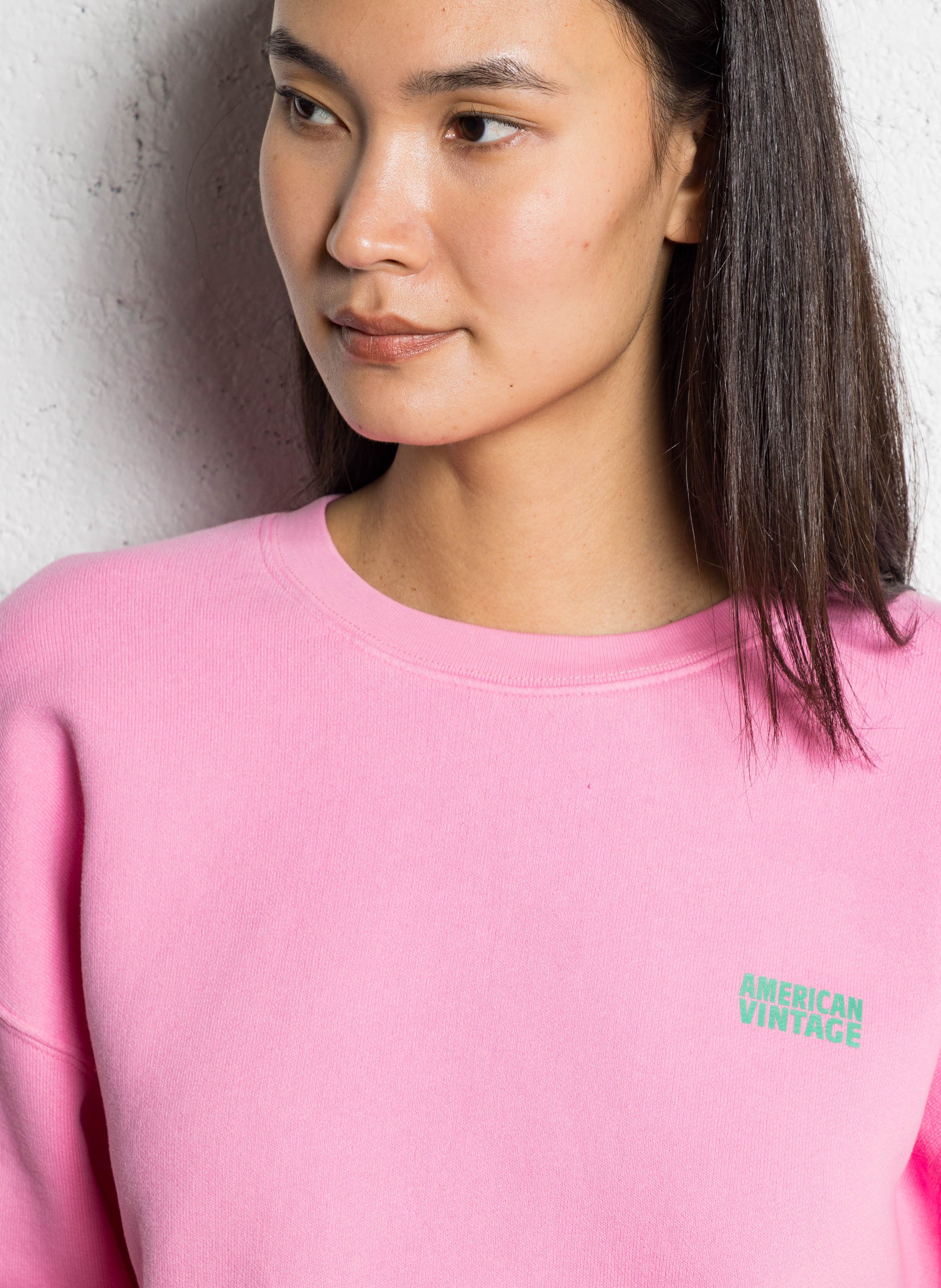 Sweat court col rond en coton mélangé izubird AMERICAN VINTAGE Rose