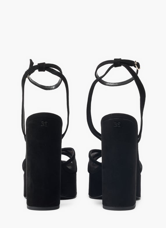 Decolté da donna in camoscio nero con plateau tacco 11 Decolté da donna in camoscio nero con plateau tacco 11