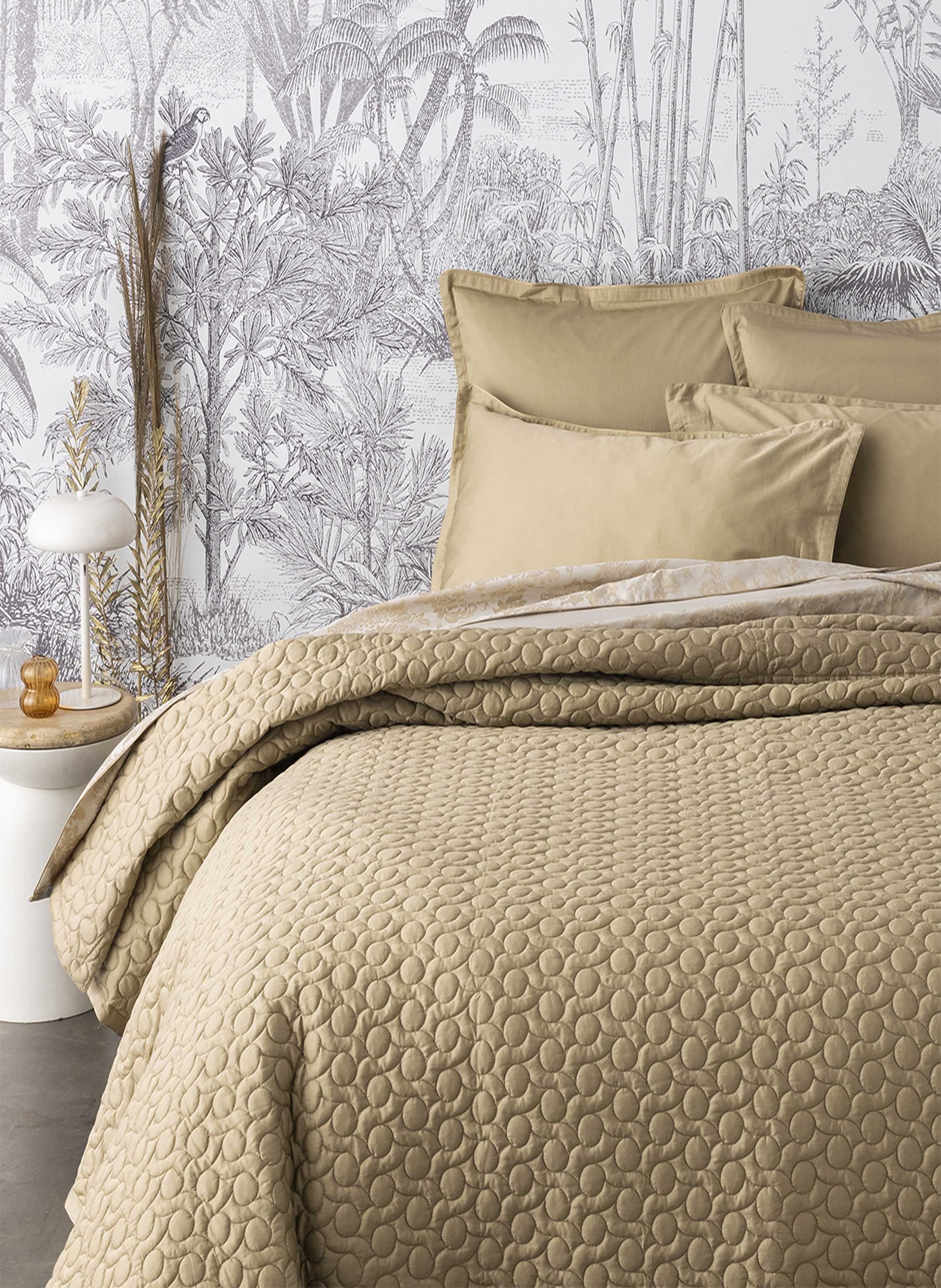 Couvre-lit matelassé uni en satin de coton bio, poesie ALEXANDRE TURPAULT Jaune