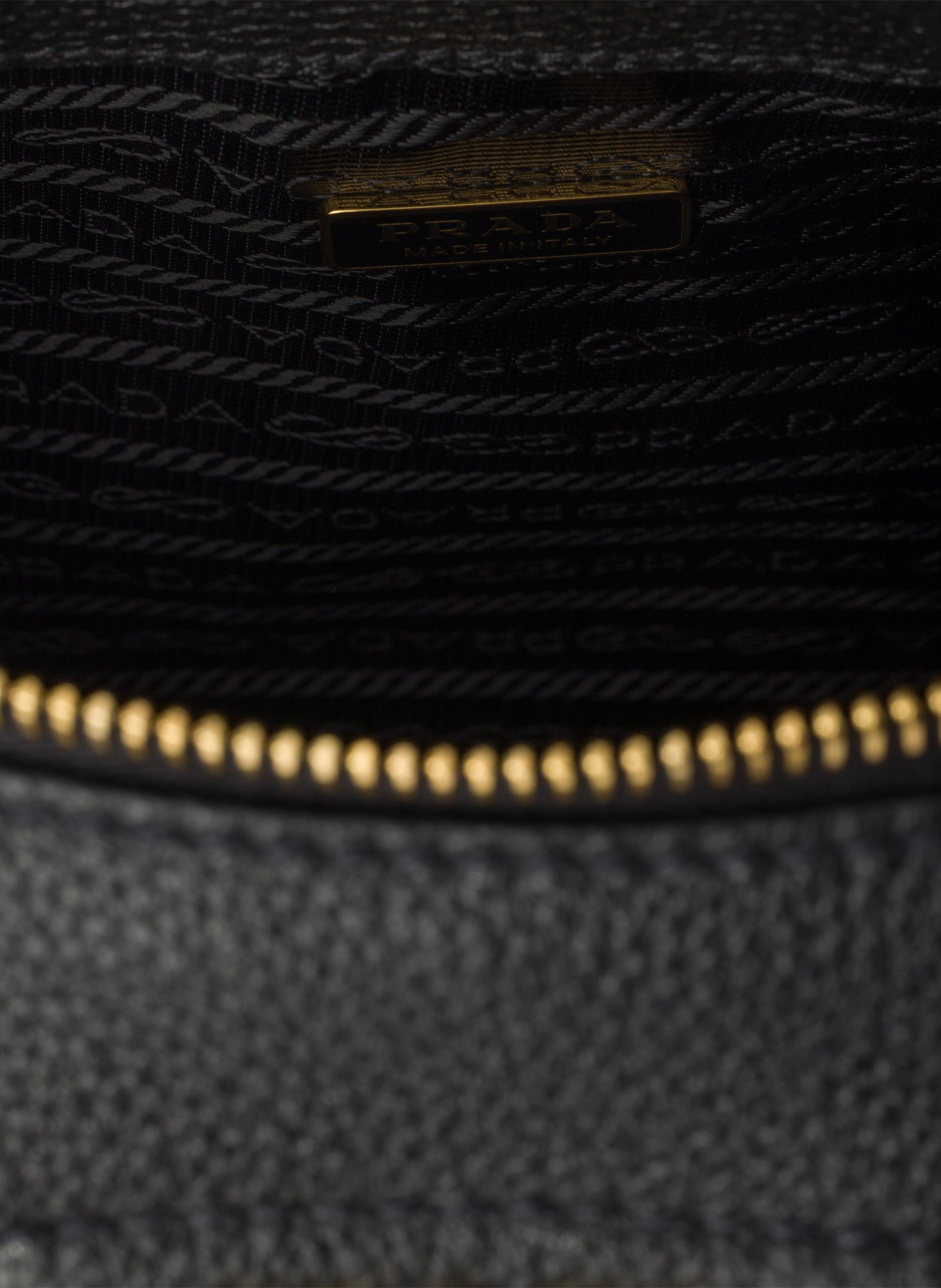 Sac porté épaule en cuir PRADA Noir