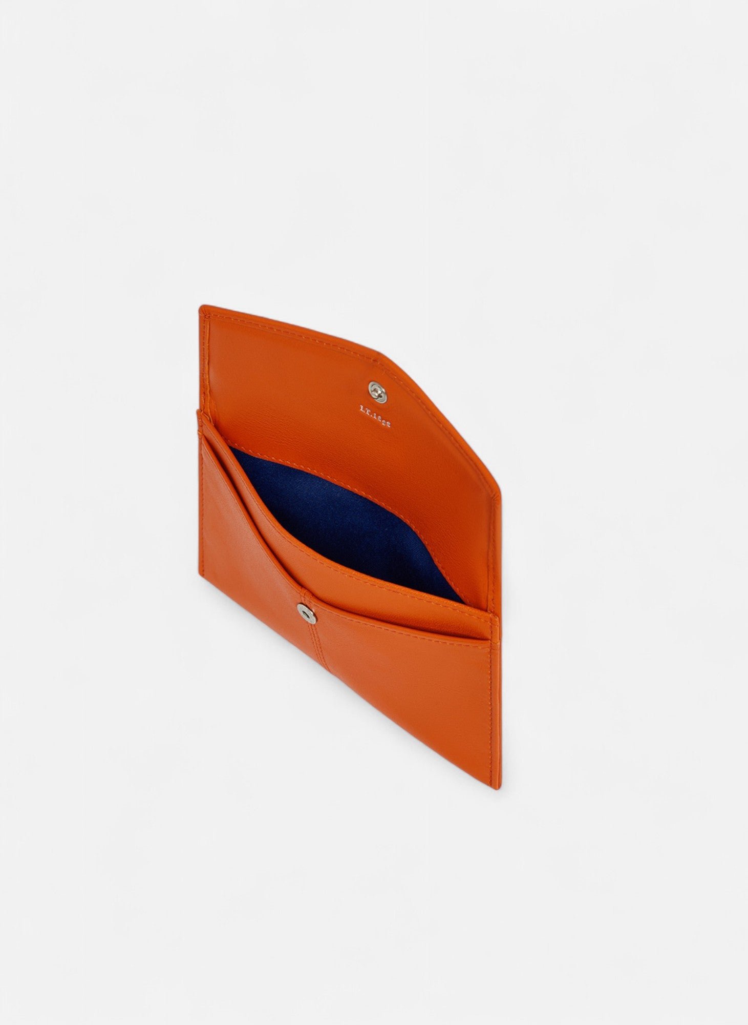 Pochette enveloppe moyen modèle charlotte en cuir lisse LE TANNEUR Orange