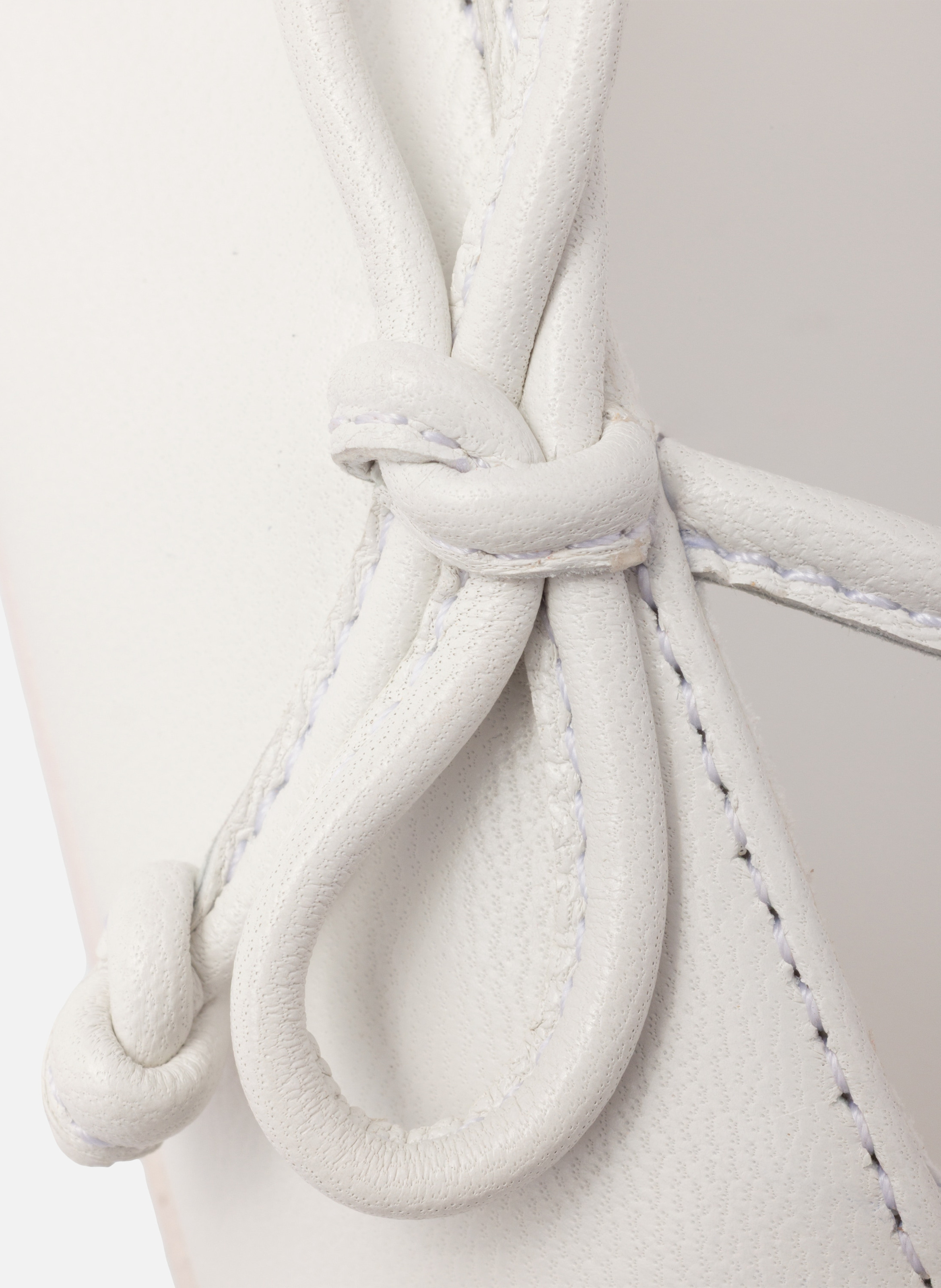 Escarpins en cuir à côtés ouverts PRADA Blanc