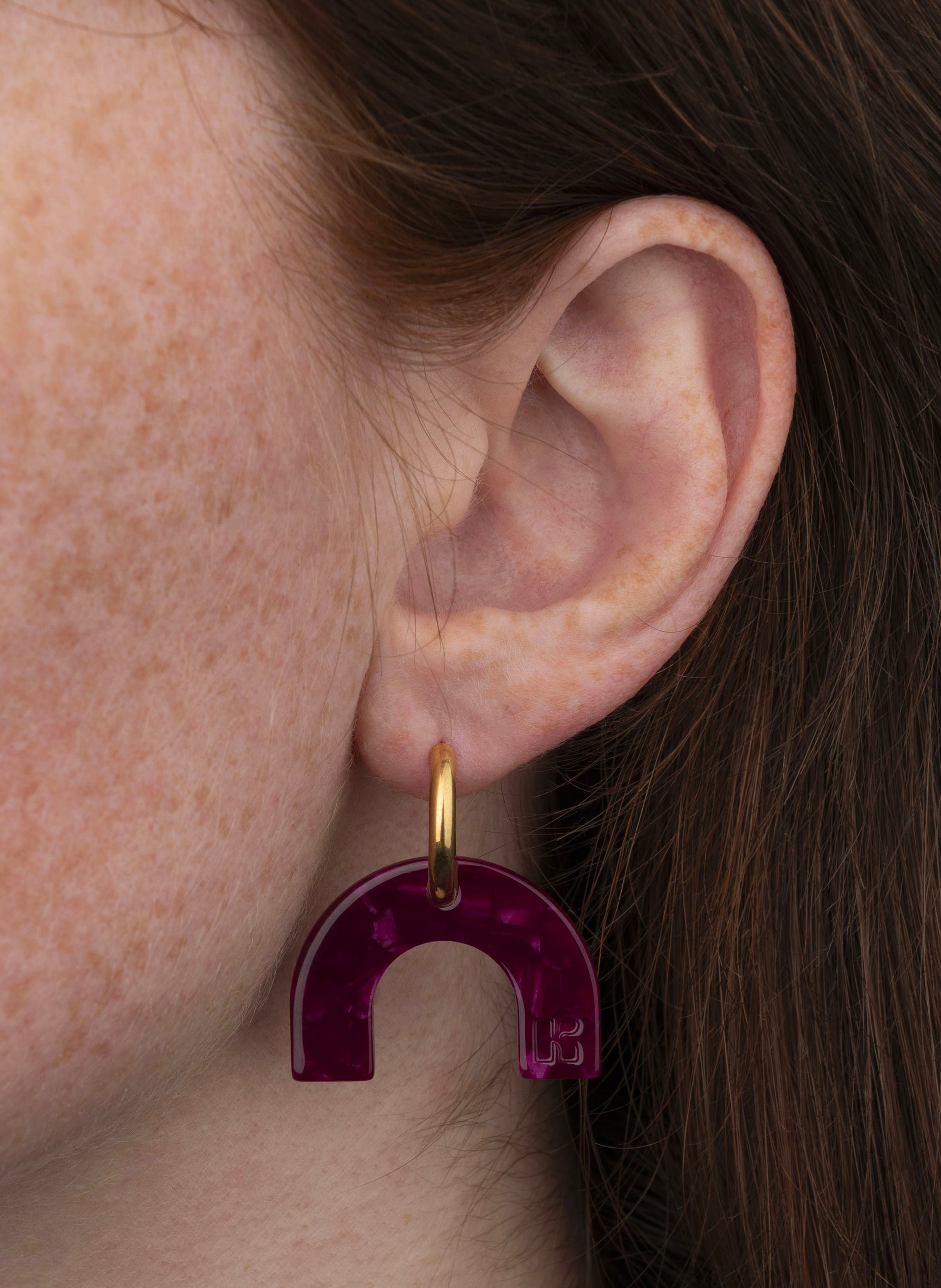 Boucles d'oreilles arc-en-ciel avec anneaux en acier inoxydable argenté KURAGE GINZA Rouge