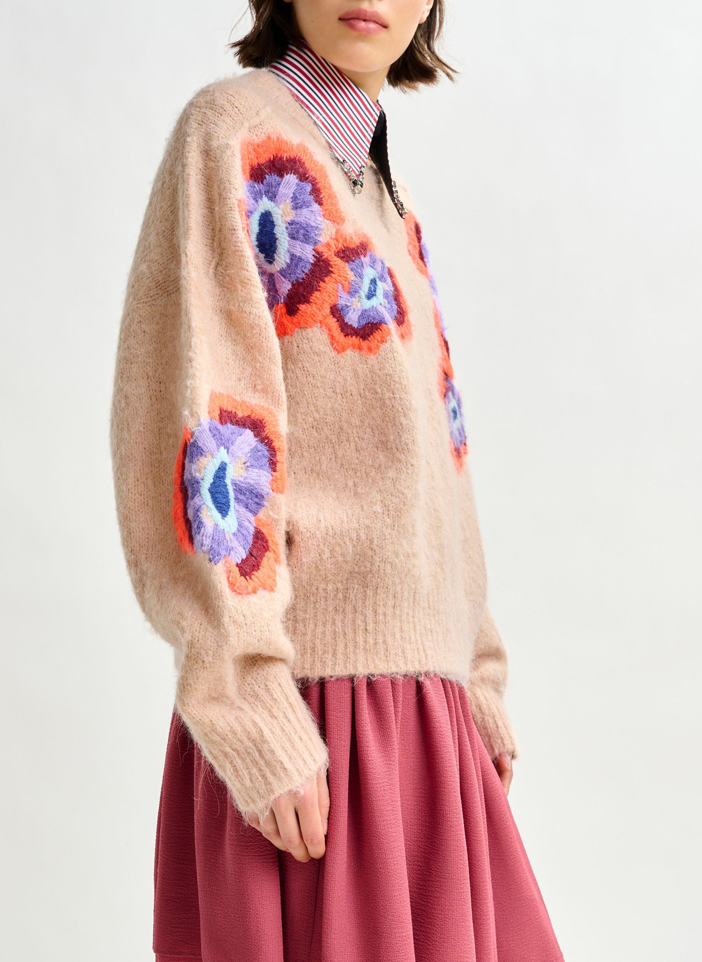 Pull ample jacquard fleuri Impossible1 ESSENTIEL ANTWERP Marron