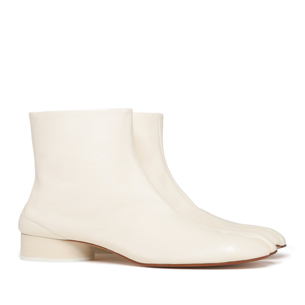Maison Margiela Tabi Leather Loafers In Neutral