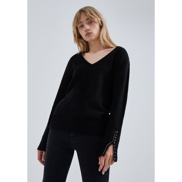 Pull droit à col v en laine mélangée