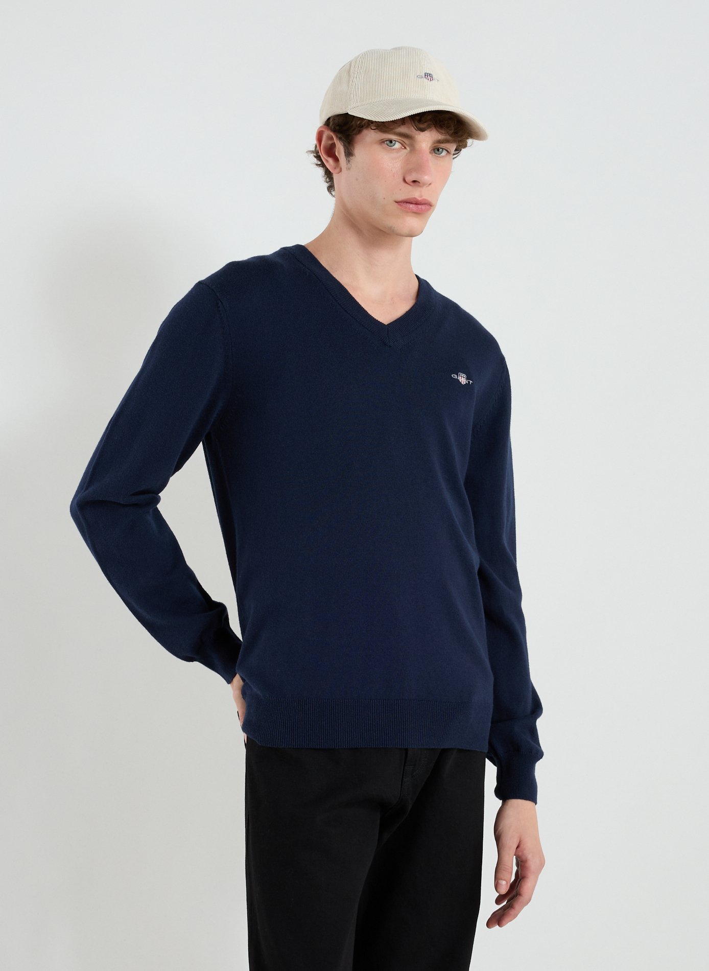 GANT Pull col V en coton et laine Bleu